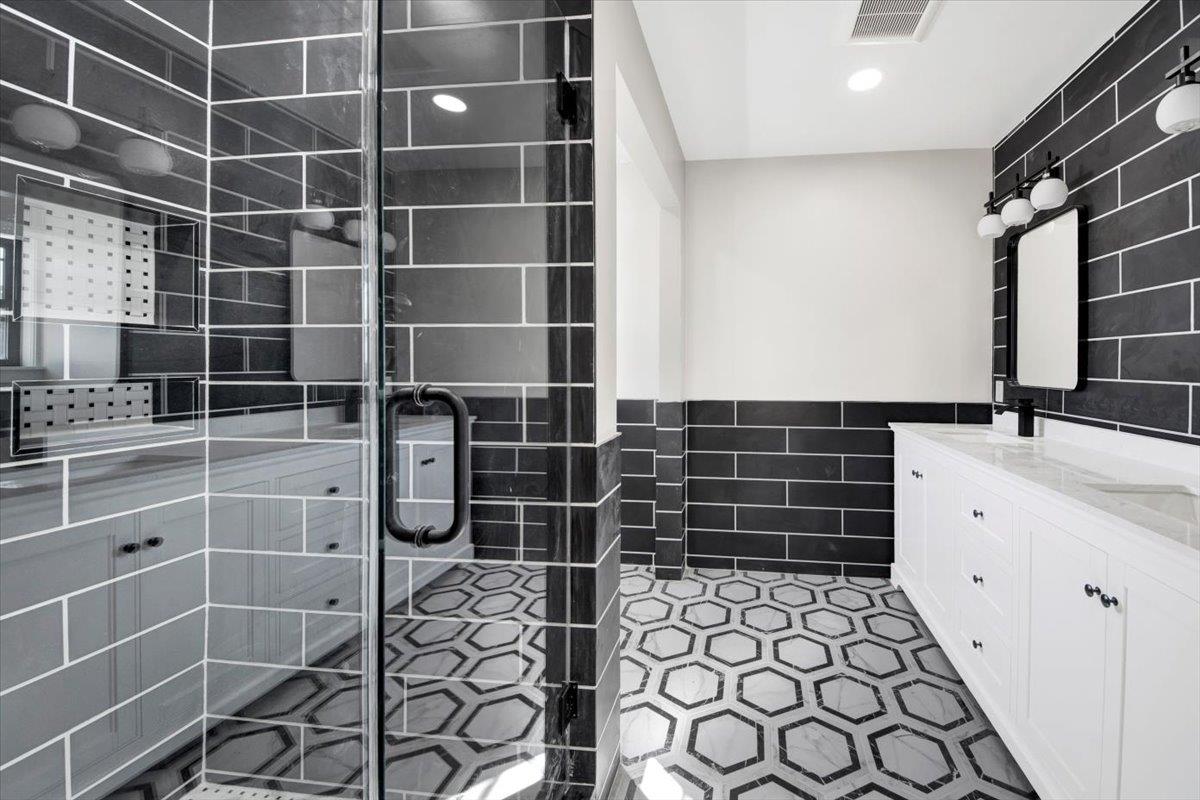 #19 photo, 169 Bretton Road, Yonkers , NY 10710