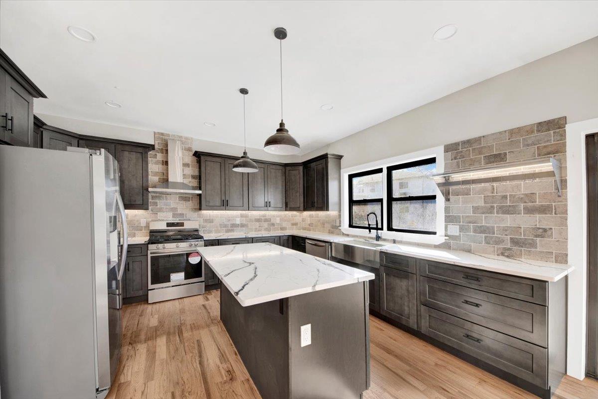 #2 photo, 169 Bretton Road, Yonkers , NY 10710