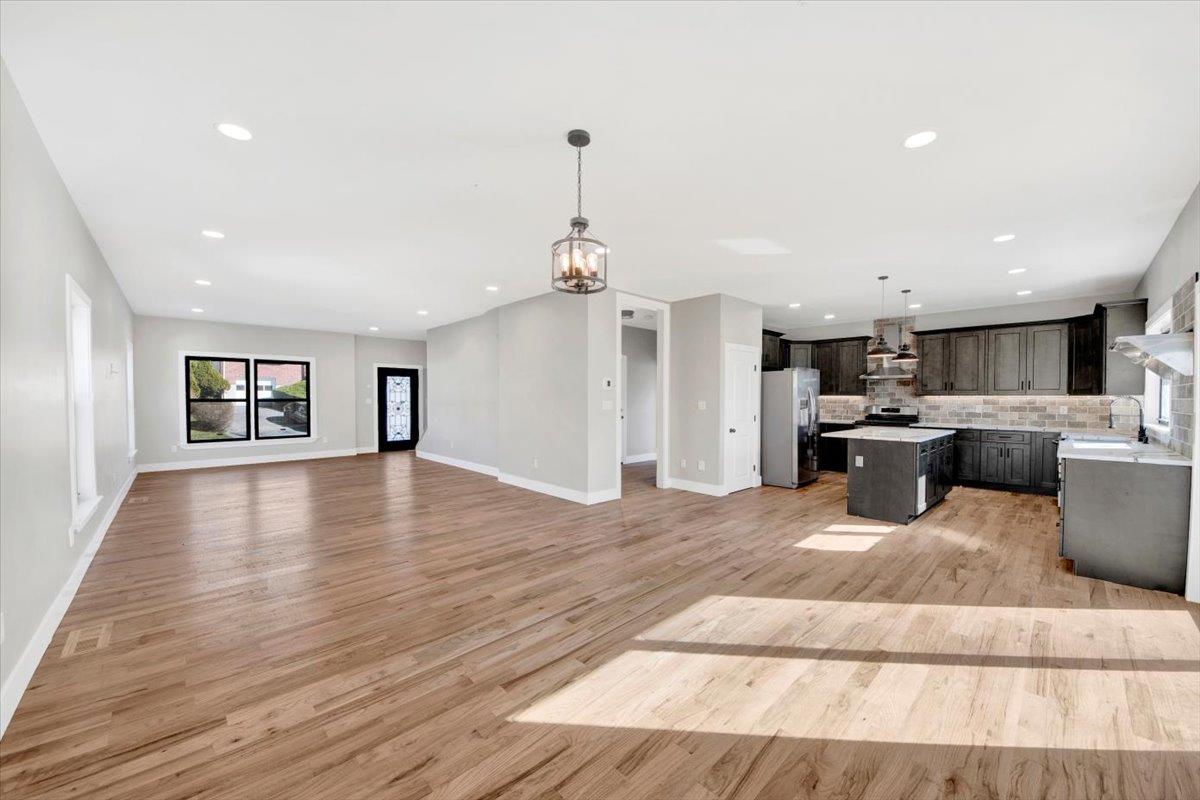 #4 photo, 169 Bretton Road, Yonkers , NY 10710