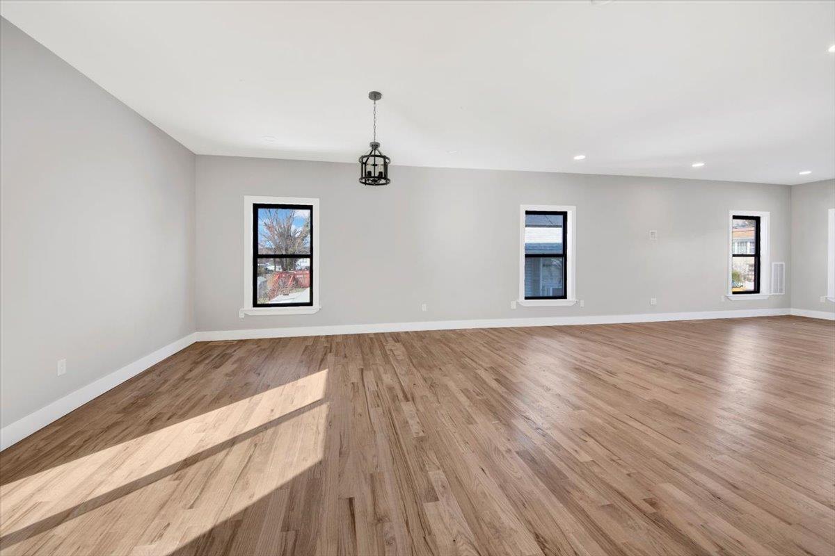 #9 photo, 169 Bretton Road, Yonkers , NY 10710