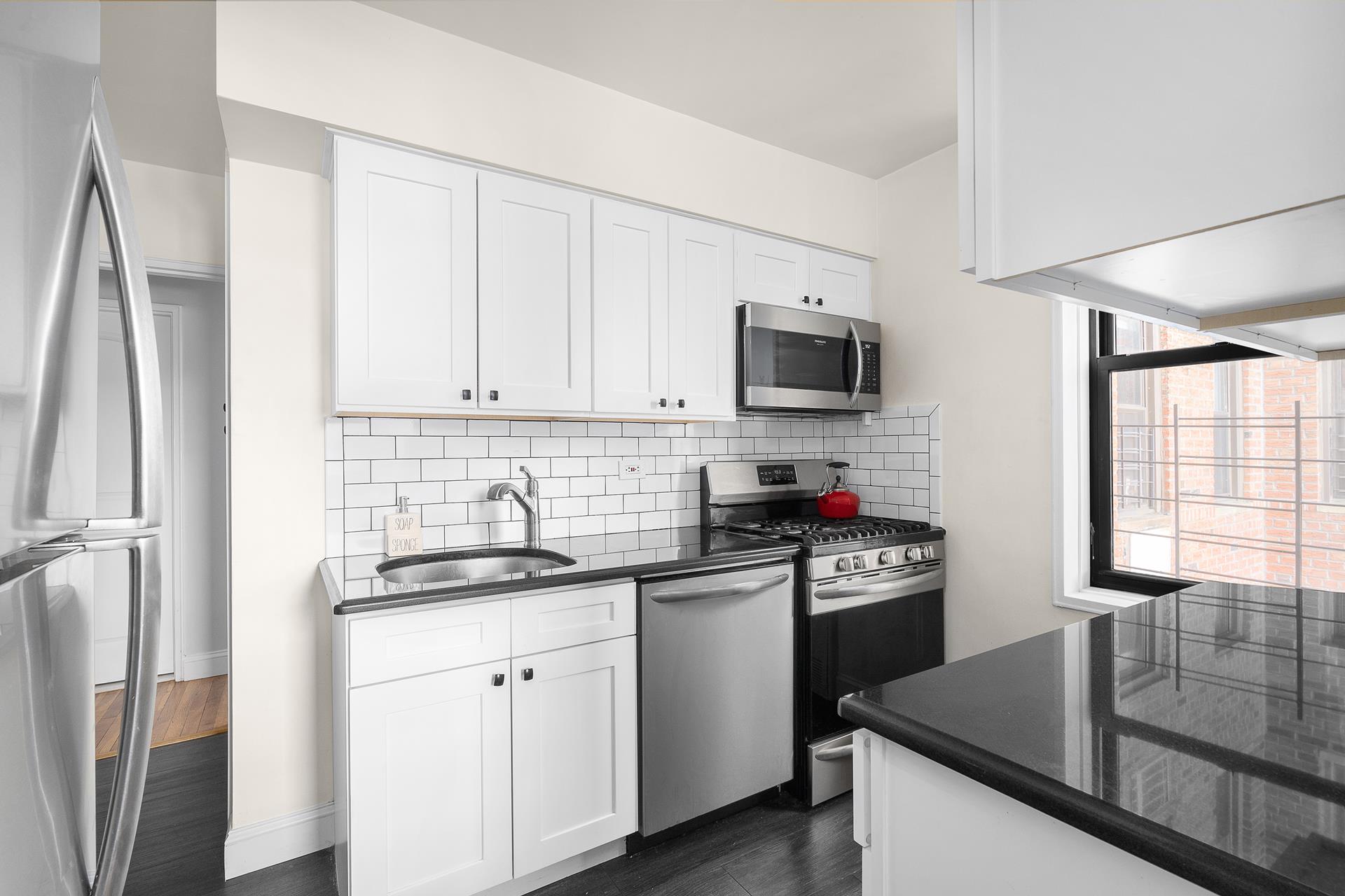 #6 photo, 414 ELMWOOD Avenue, ブルックリン区 Midwood , NY 11230