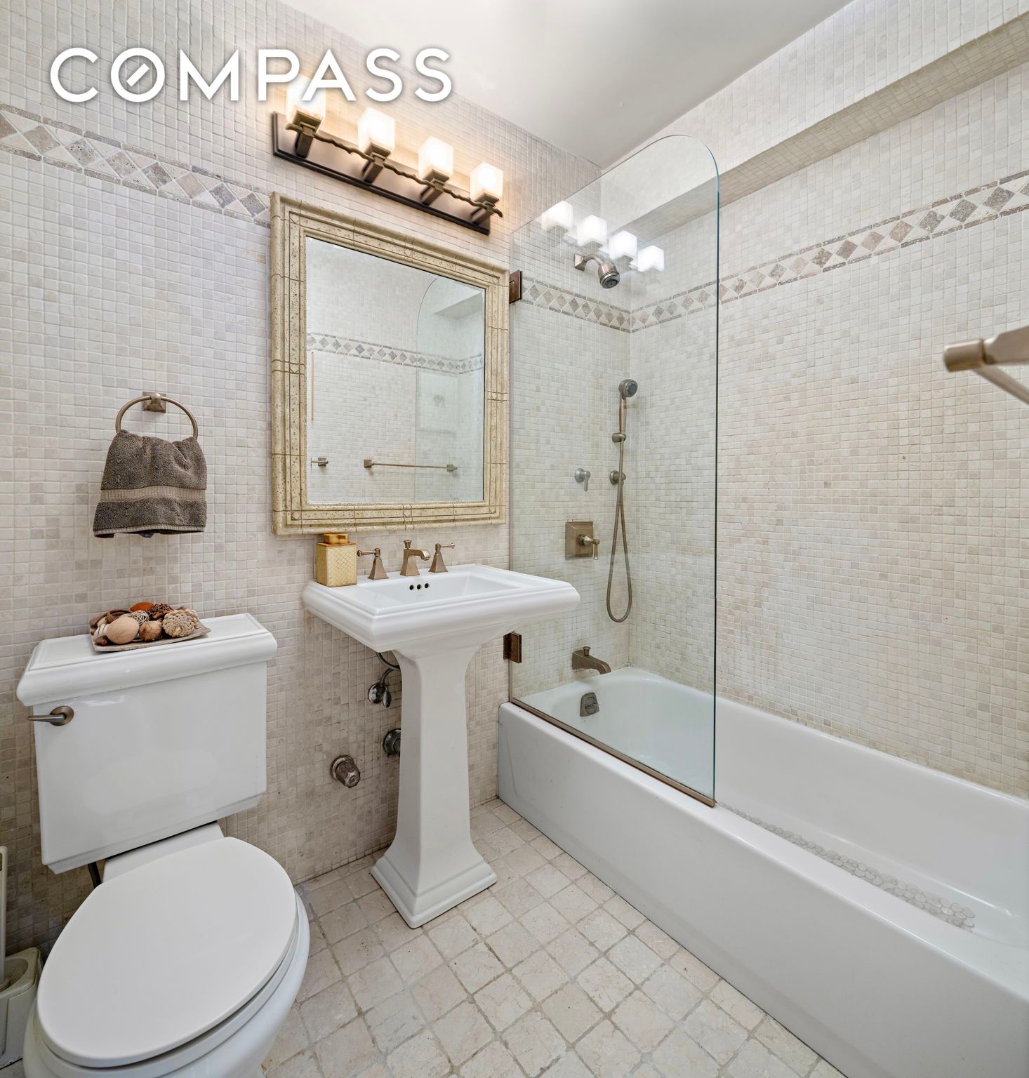 #19 photo, 400 E 54th Street, マンハッタン Sutton Place , NY 10022