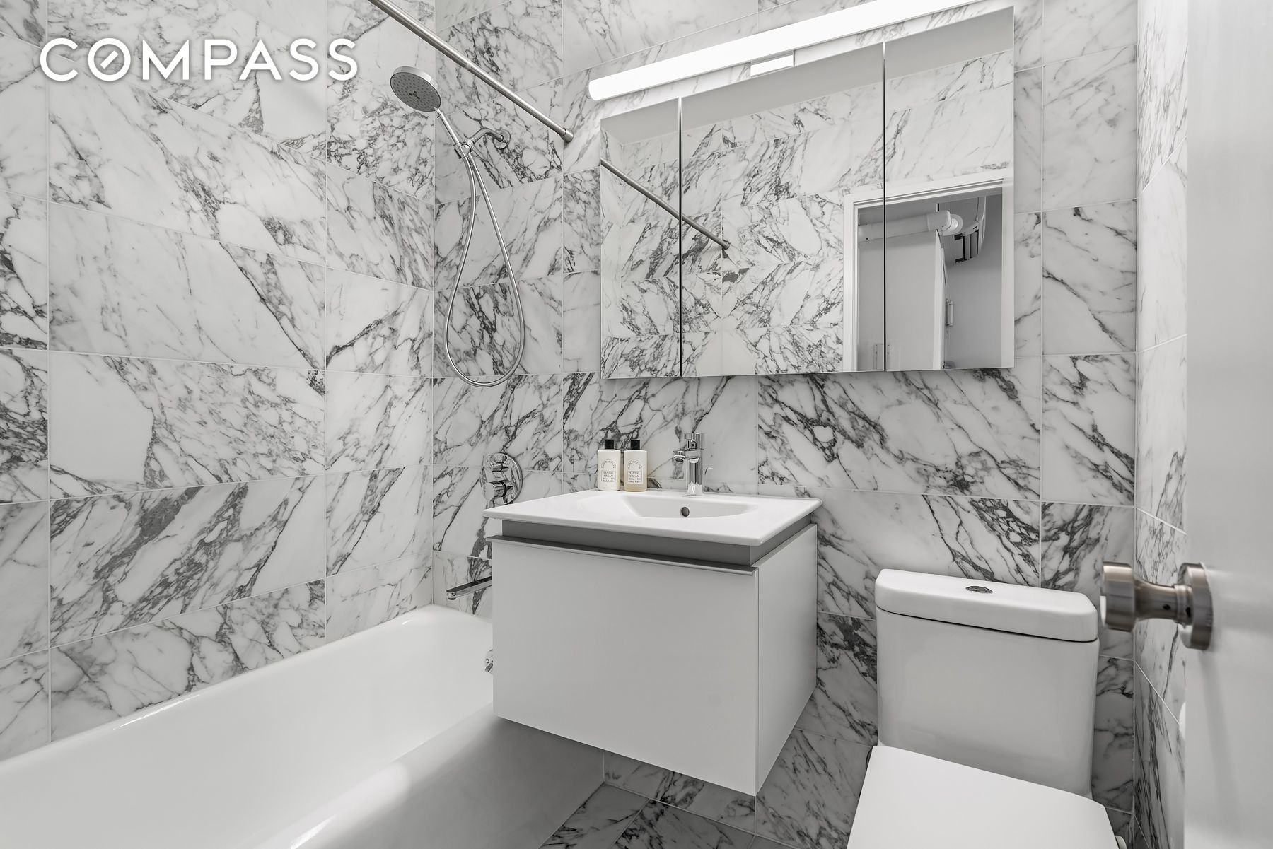 #6 photo, 354 W 12th Street, マンハッタン West Village , NY 10014