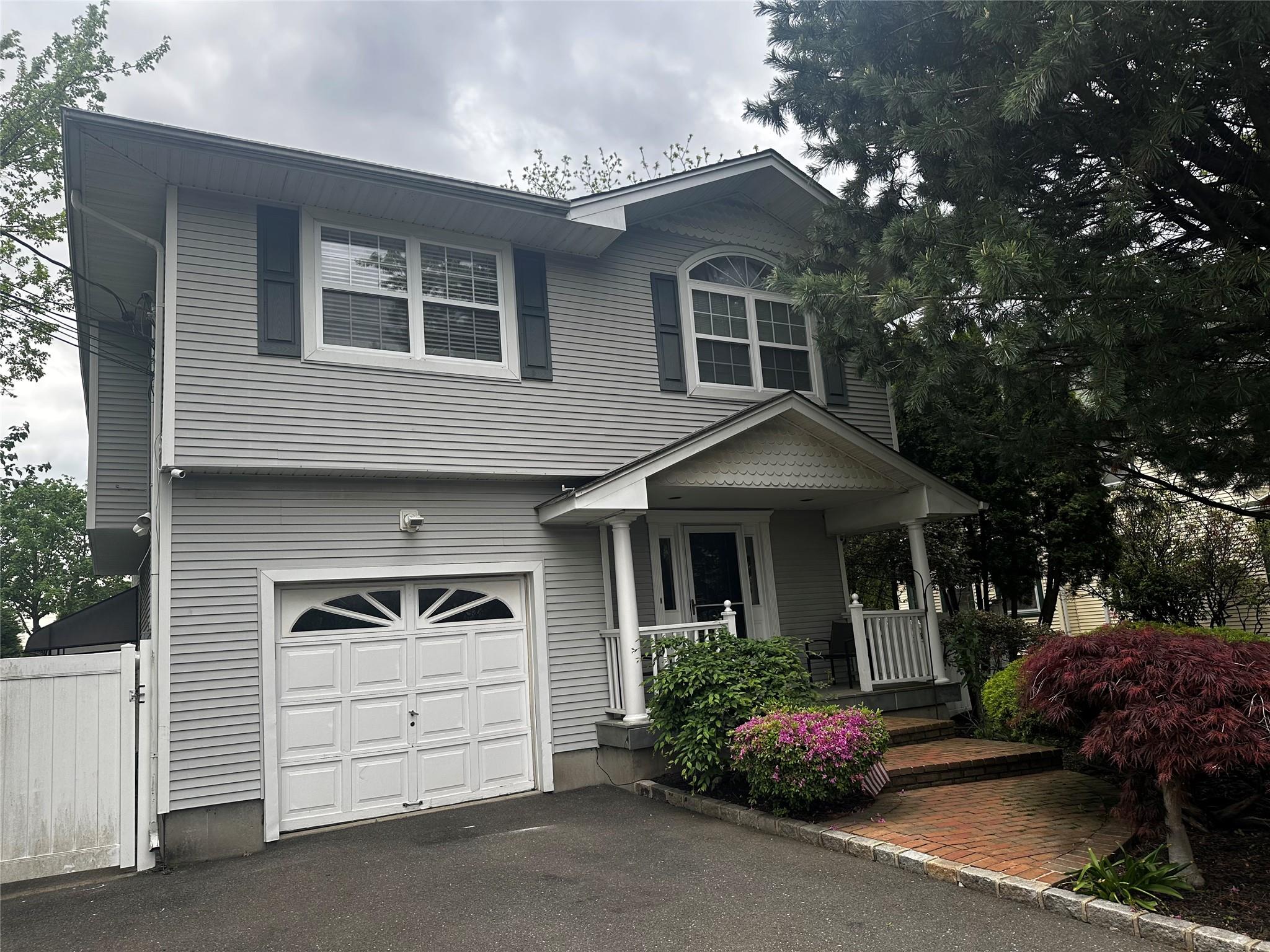 #1 photo, 20 McKinley Ave, Hicksville , NY 11801