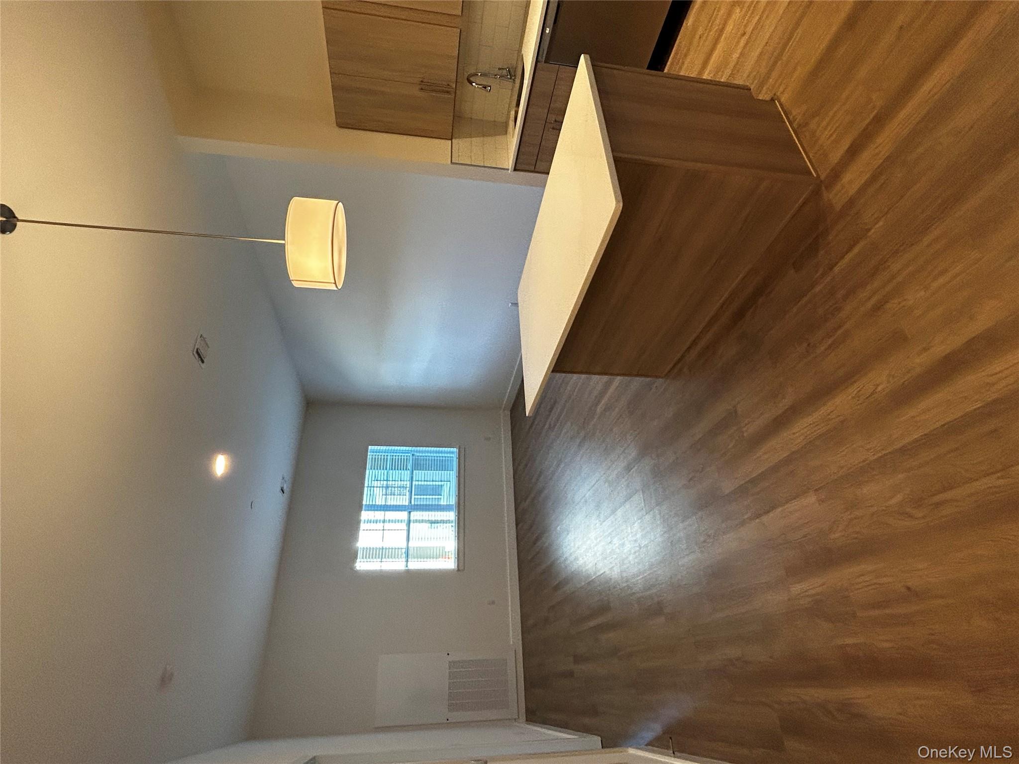 #4 photo, 4180 Sunrise Highway, サフォーク郡 Oakdale , NY 11769