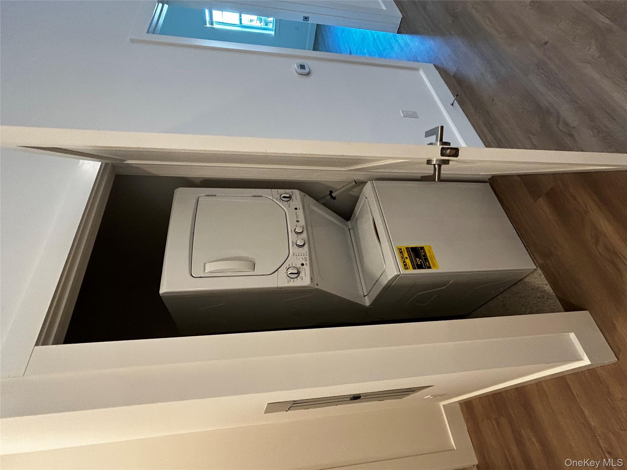 #9 photo, 4180 Sunrise Highway, サフォーク郡 Oakdale , NY 11769