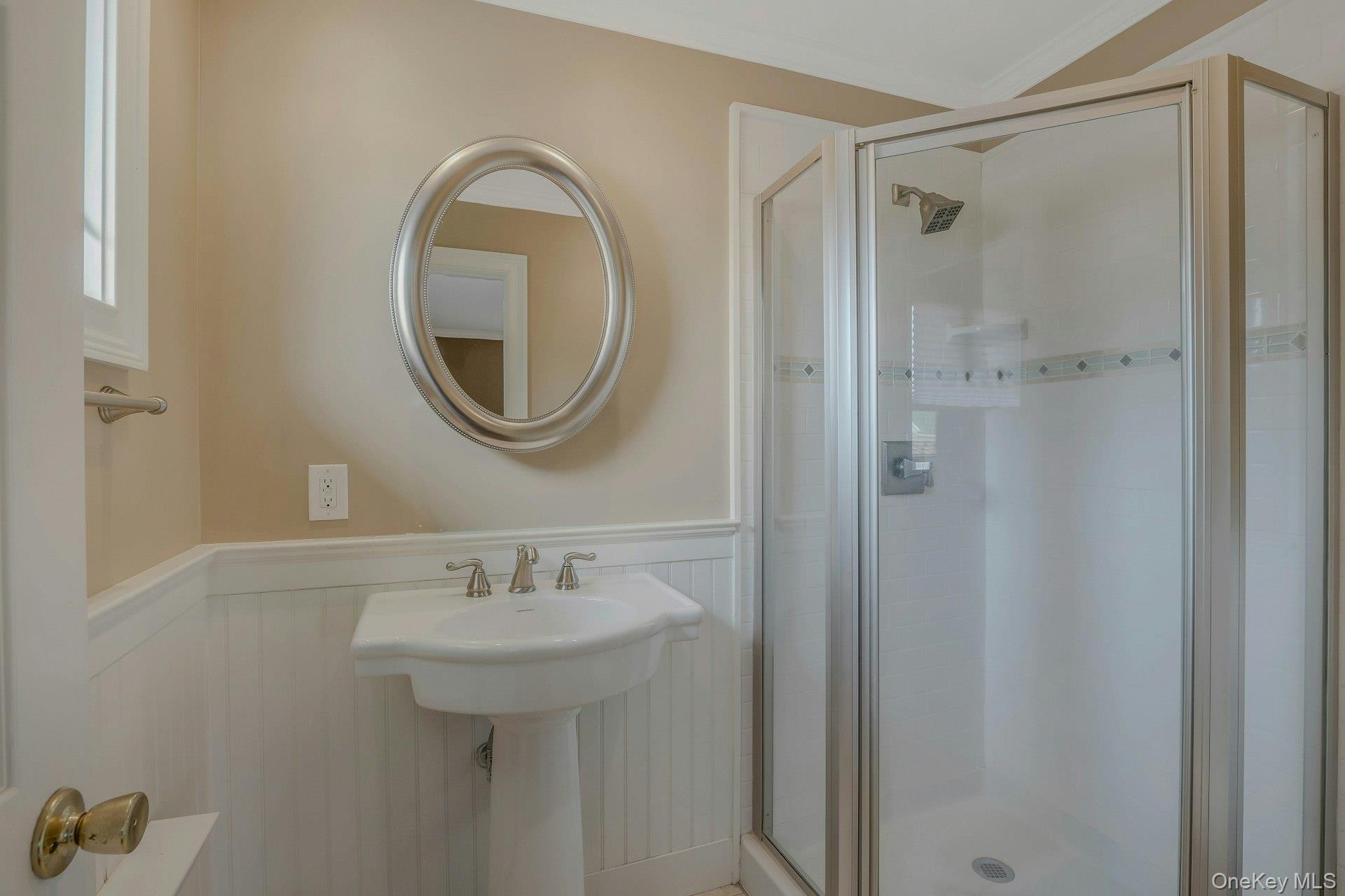 #12 photo, 43 Floyd Place, ناسو East Norwich , NY 11732