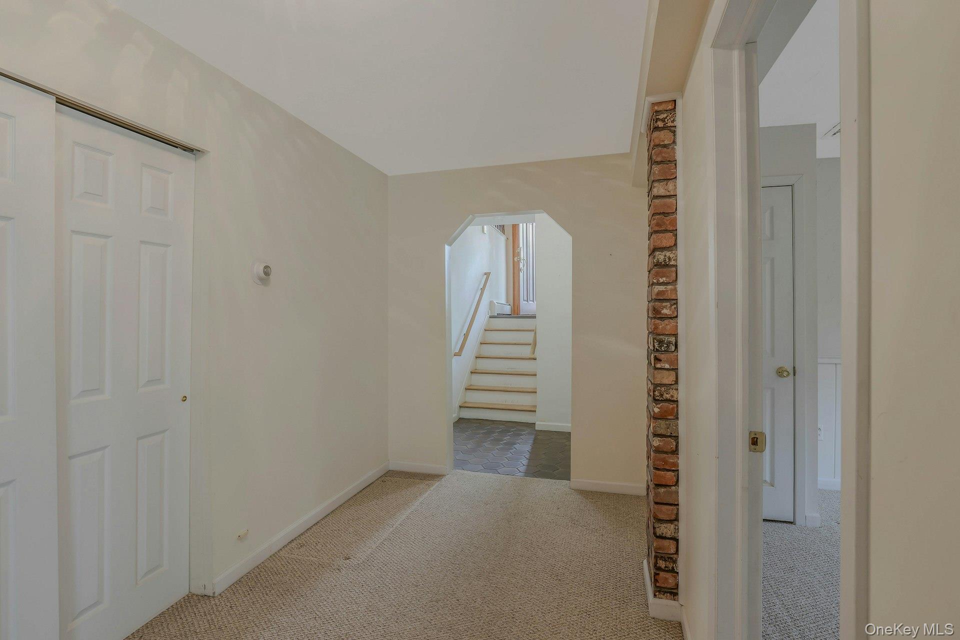 #18 photo, 43 Floyd Place, ناسو East Norwich , NY 11732