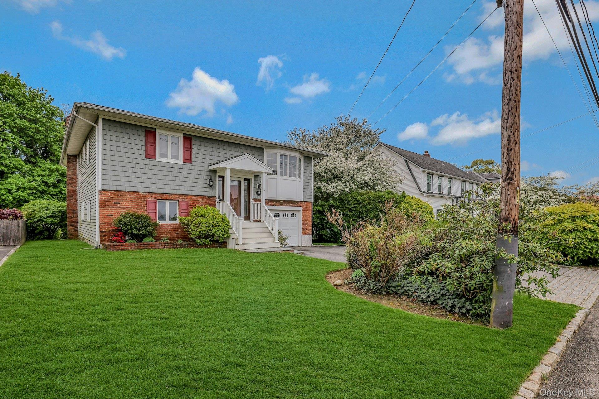 #2 photo, 43 Floyd Place, ناسو East Norwich , NY 11732