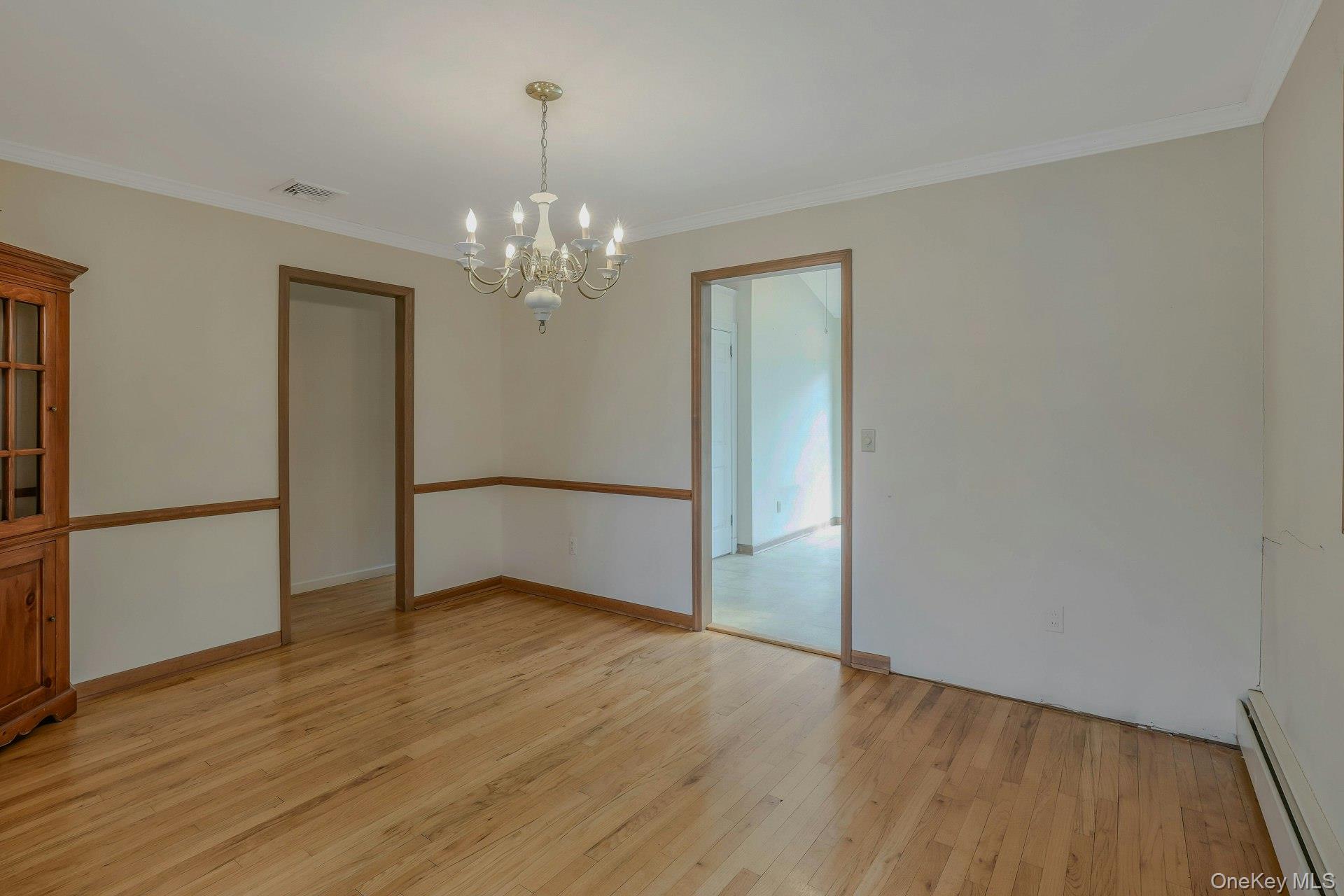 #5 photo, 43 Floyd Place, ناسو East Norwich , NY 11732