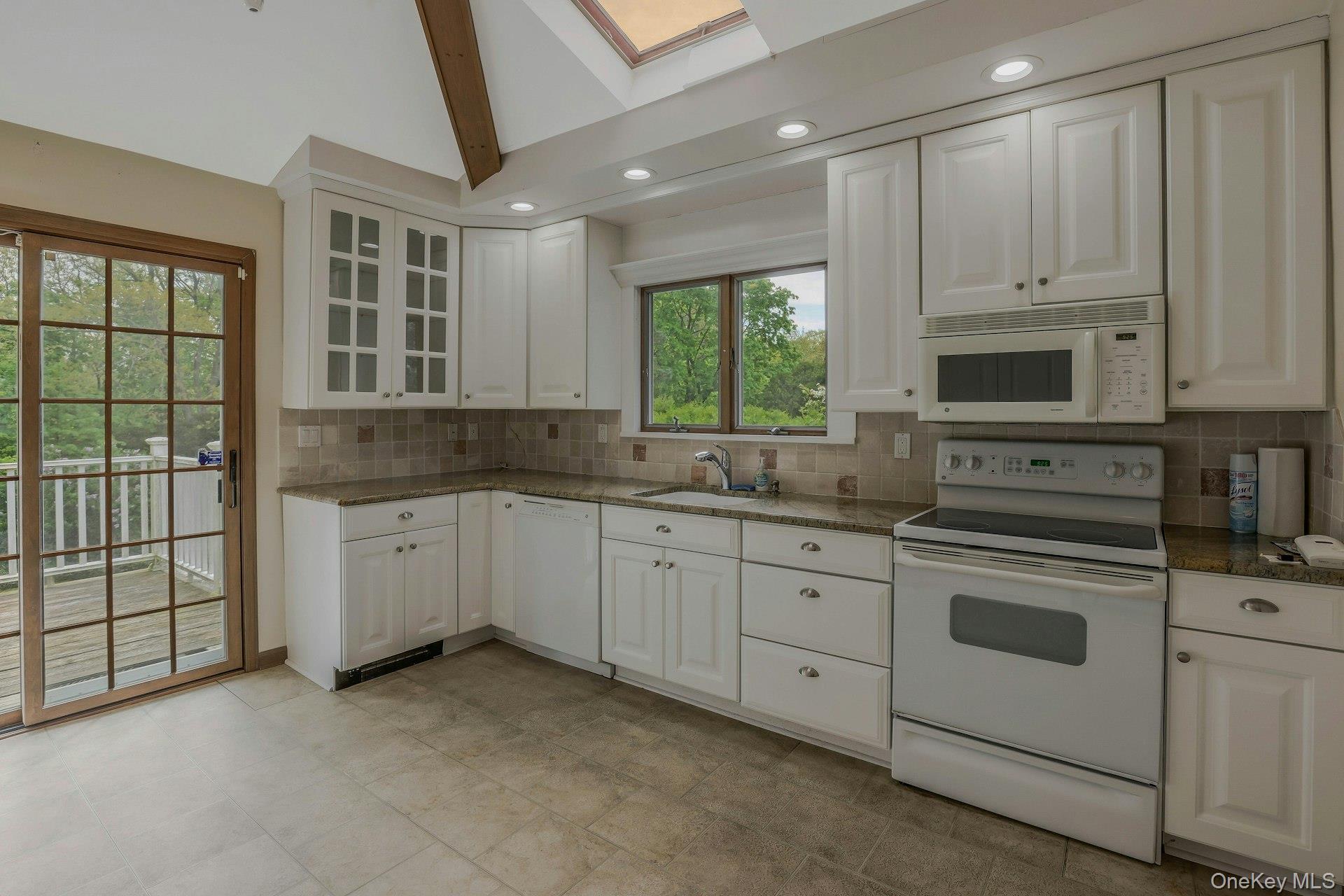 #7 photo, 43 Floyd Place, ناسو East Norwich , NY 11732