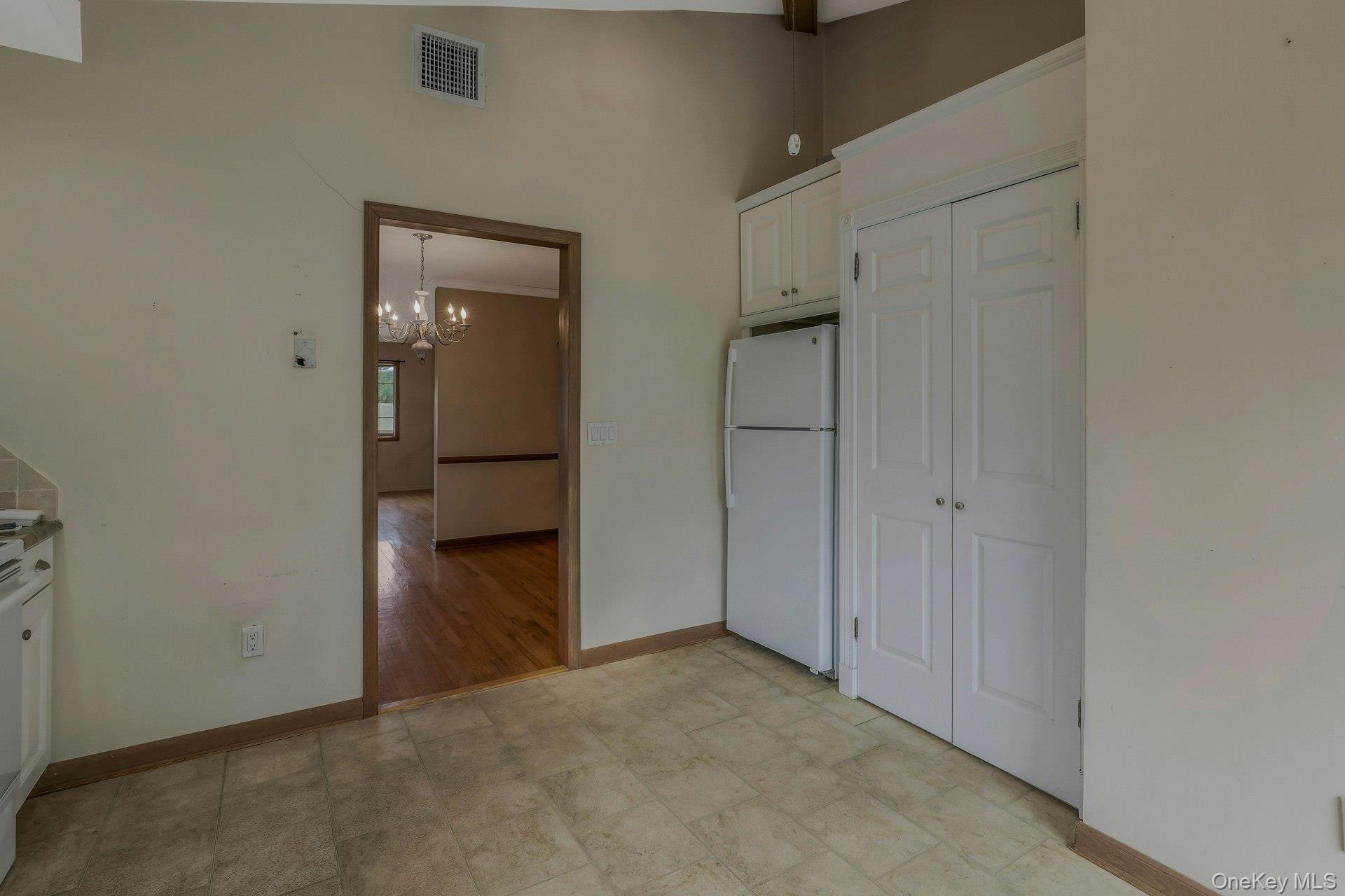 #8 photo, 43 Floyd Place, ناسو East Norwich , NY 11732