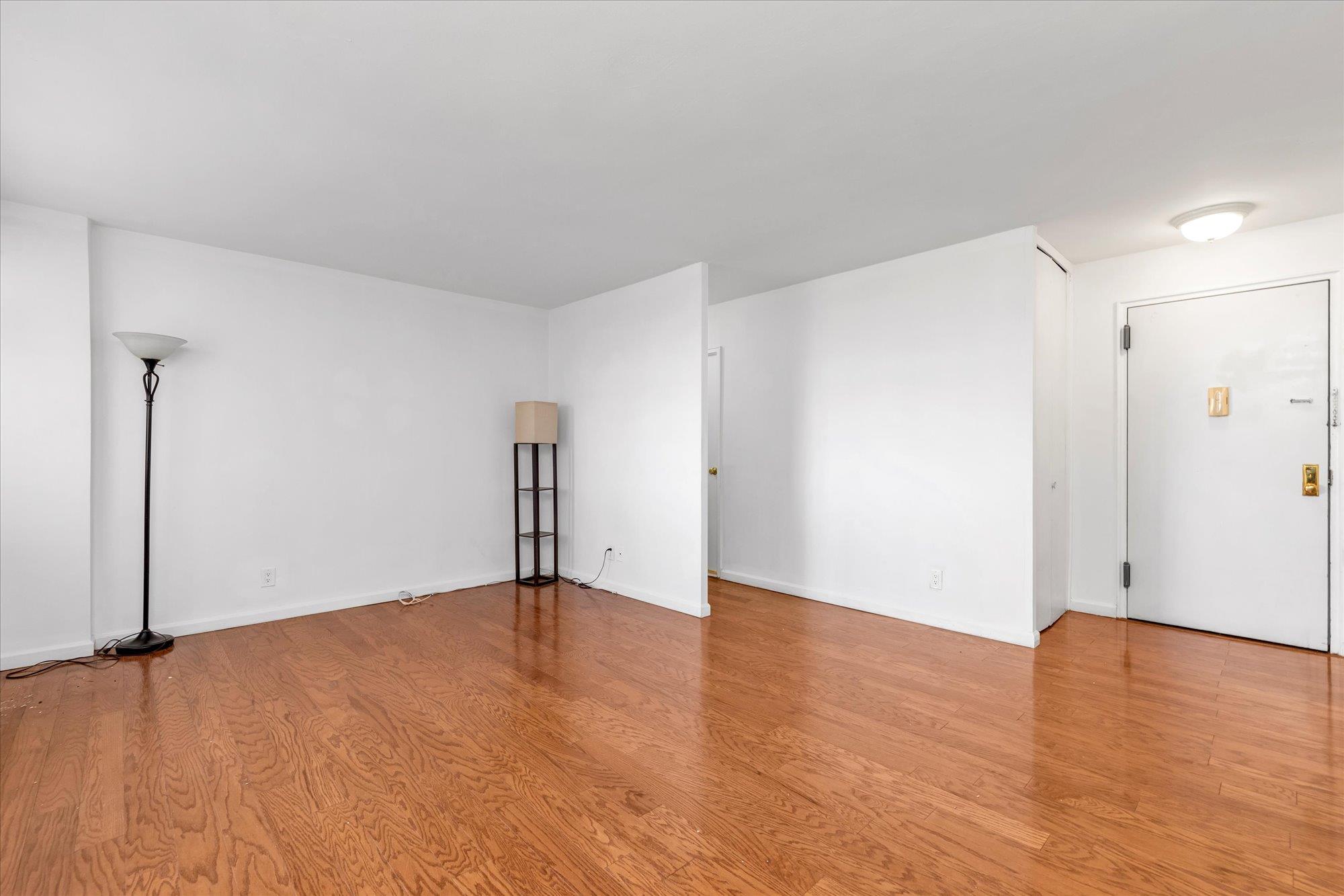 #2 photo, 52-30 39 Drive, クイーンズ区 Woodside , NY 11377