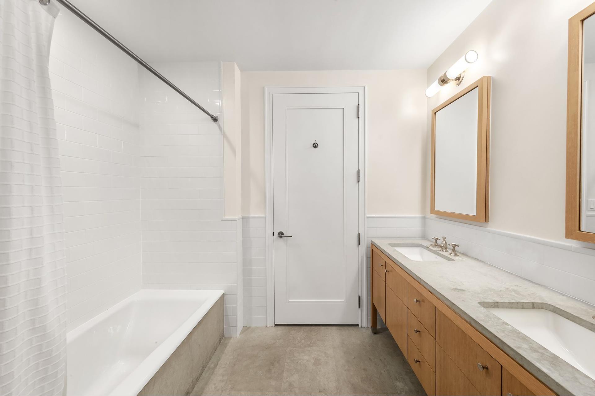 #10 photo, 245 W 99TH Street, マンハッタン Upper West Side , NY 10025