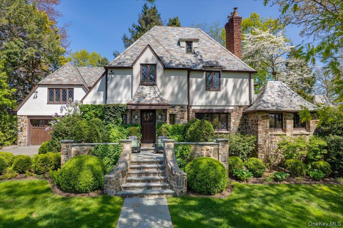 #1 photo, 6 Shore Drive, Larchmont , NY 10538