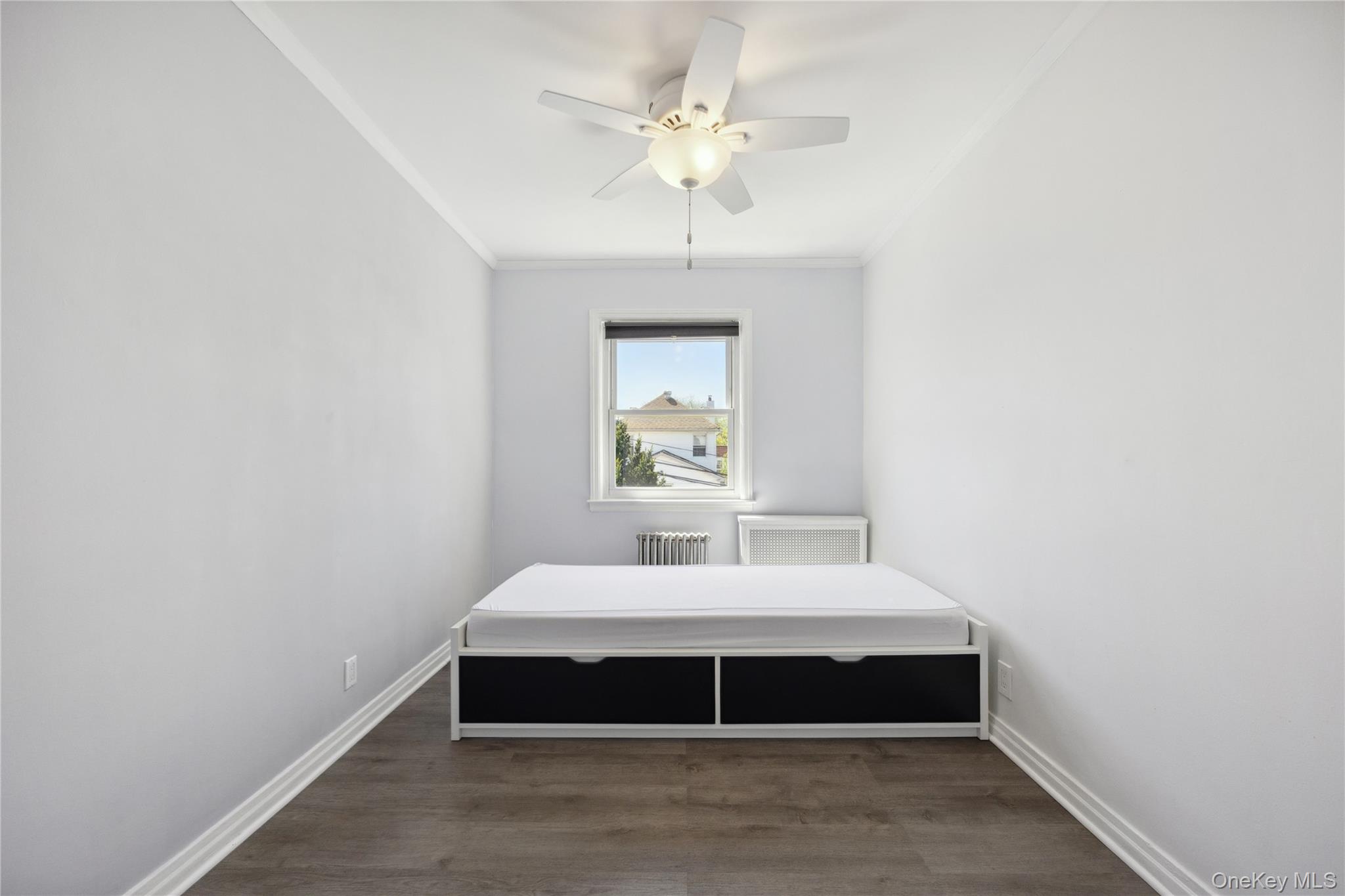 #11 photo, 43-28 196 Street, Flushing , NY 11358