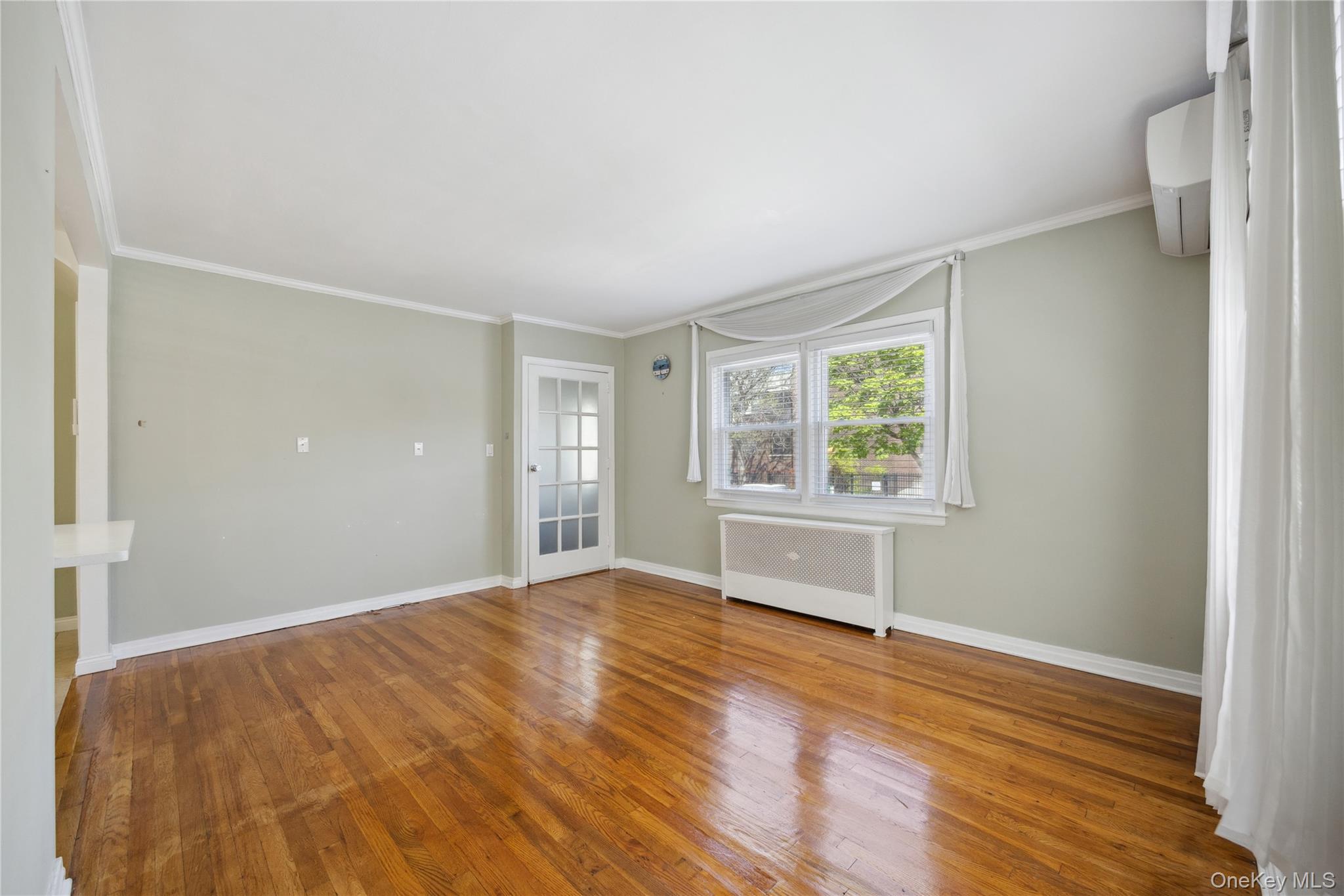 #14 photo, 43-28 196 Street, Flushing , NY 11358