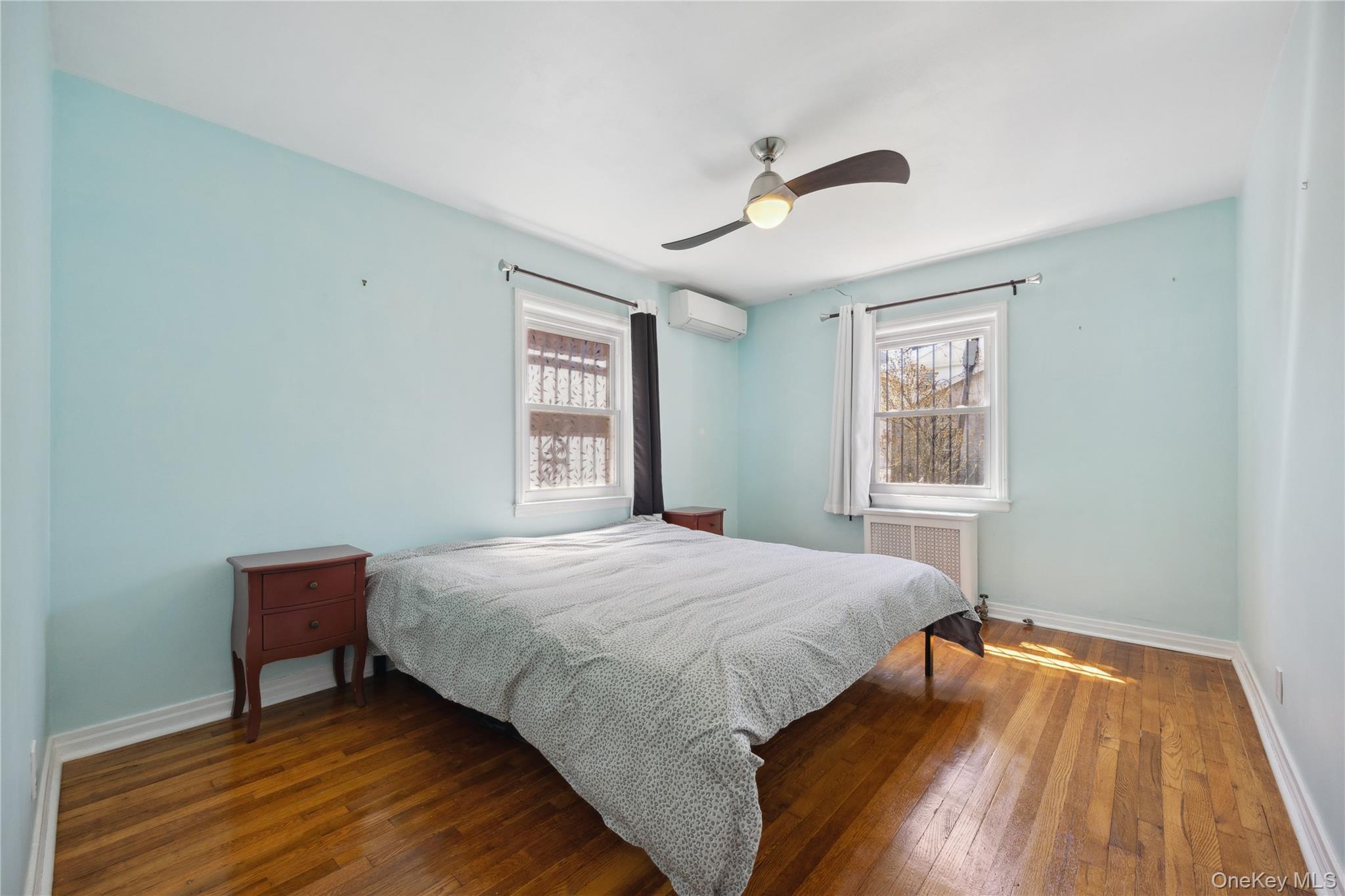 #19 photo, 43-28 196 Street, Flushing , NY 11358