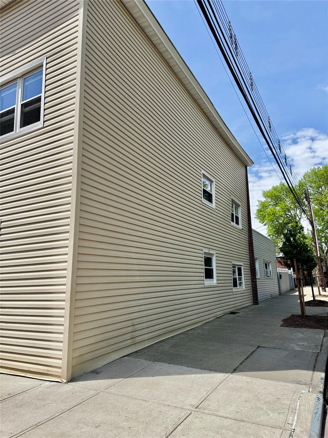 #13 photo, 87-17 95th Ave, クイーンズ区 Ozone Park , NY 11416