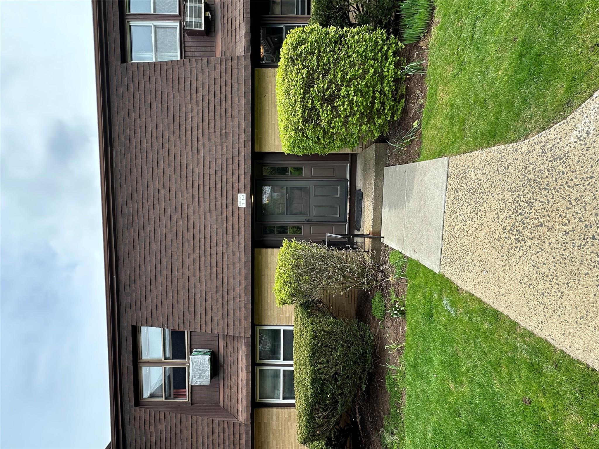 #1 photo, 1 Germonds Village, Bardonia , NY 10954