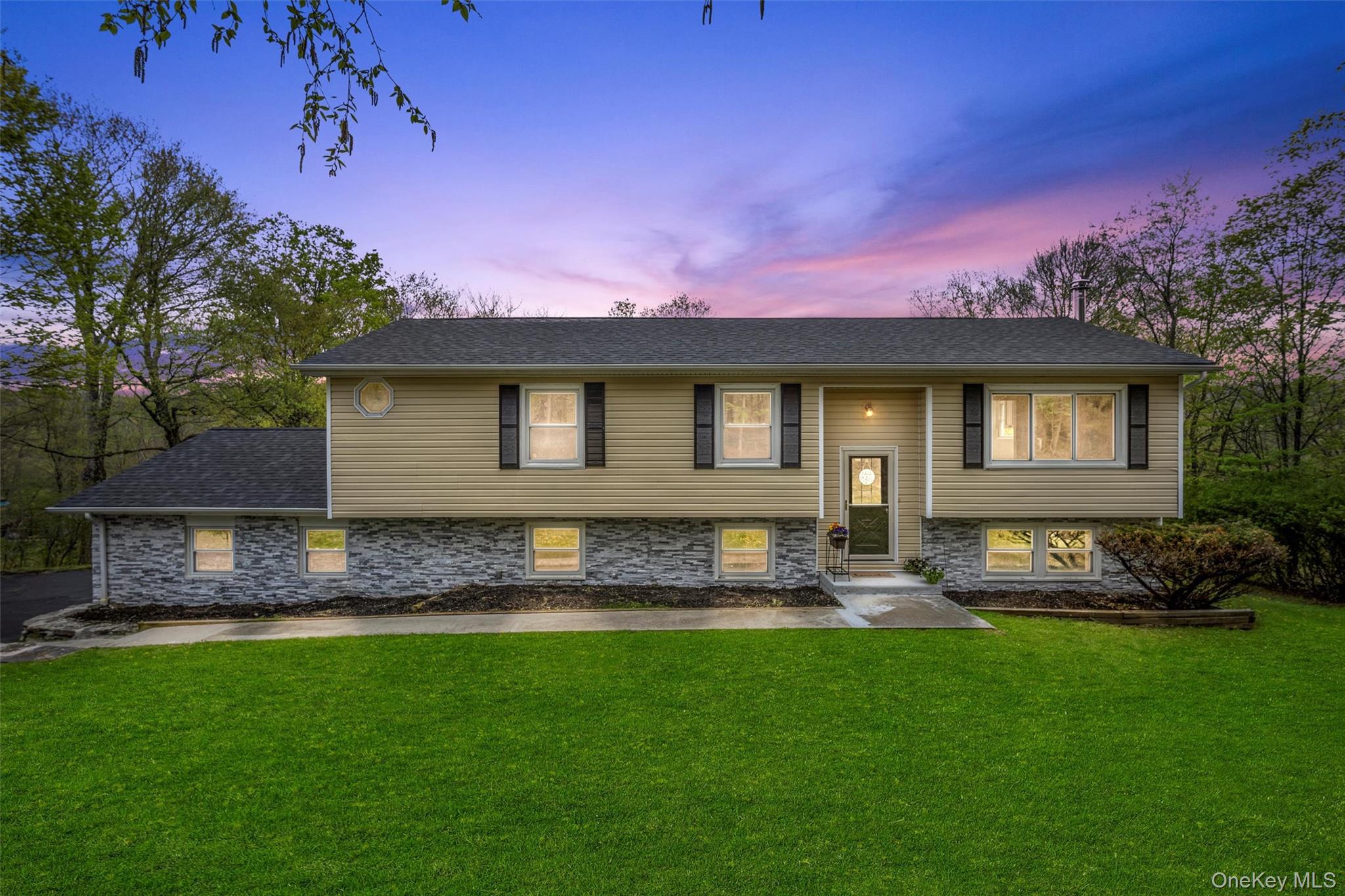 #1 photo, 122 Susan Drive, Poughquag , NY 12570