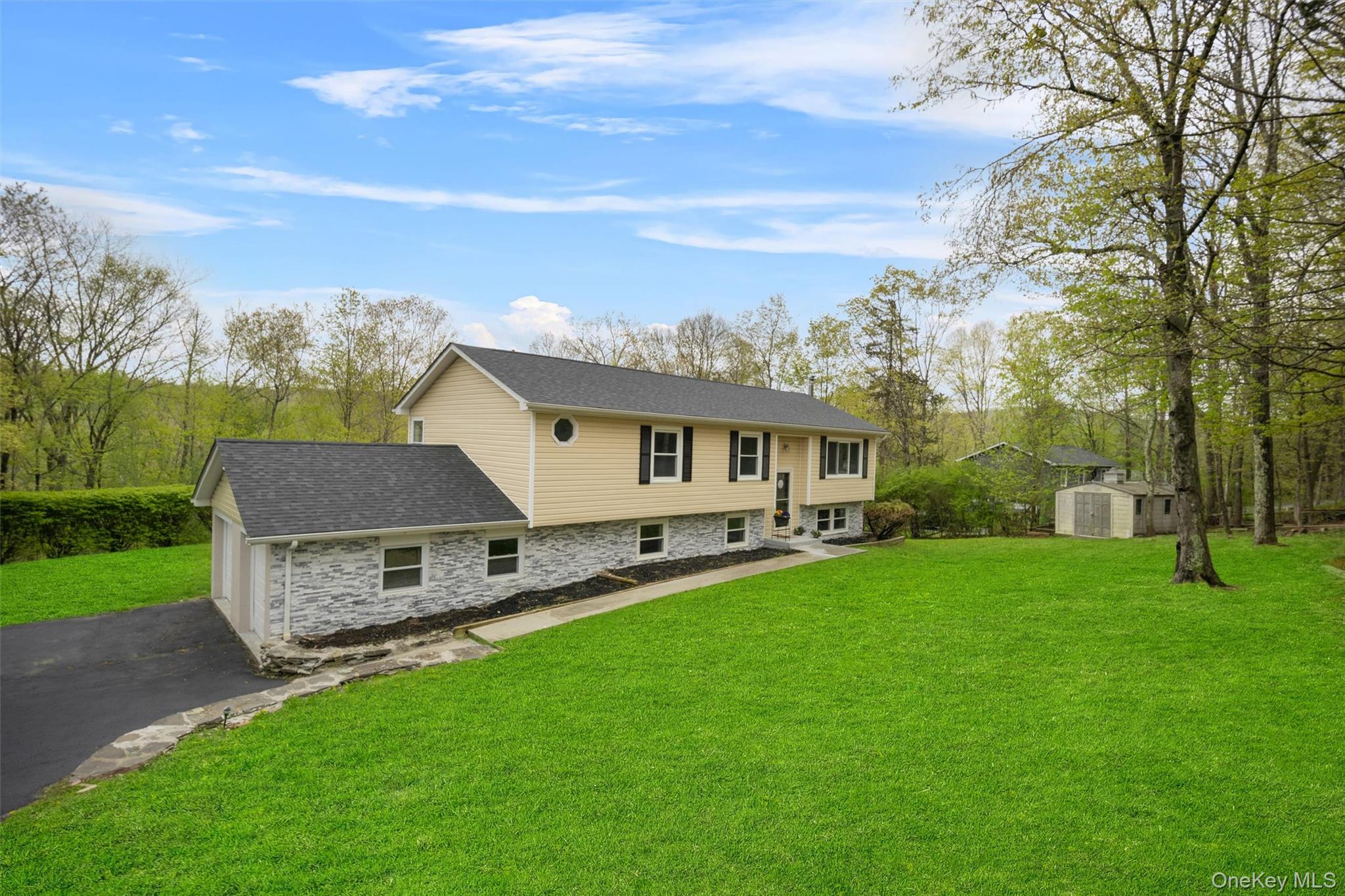 #2 photo, 122 Susan Drive, Poughquag , NY 12570