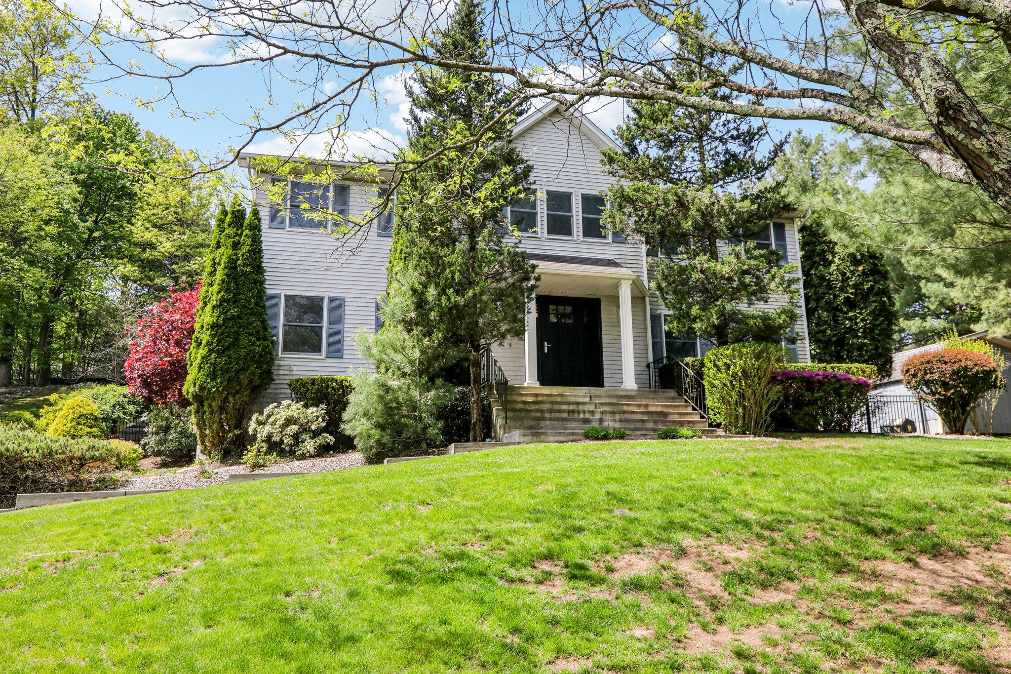 #1 photo, 9 Carriage Lane, 紐約州 Nanuet , NY 10954