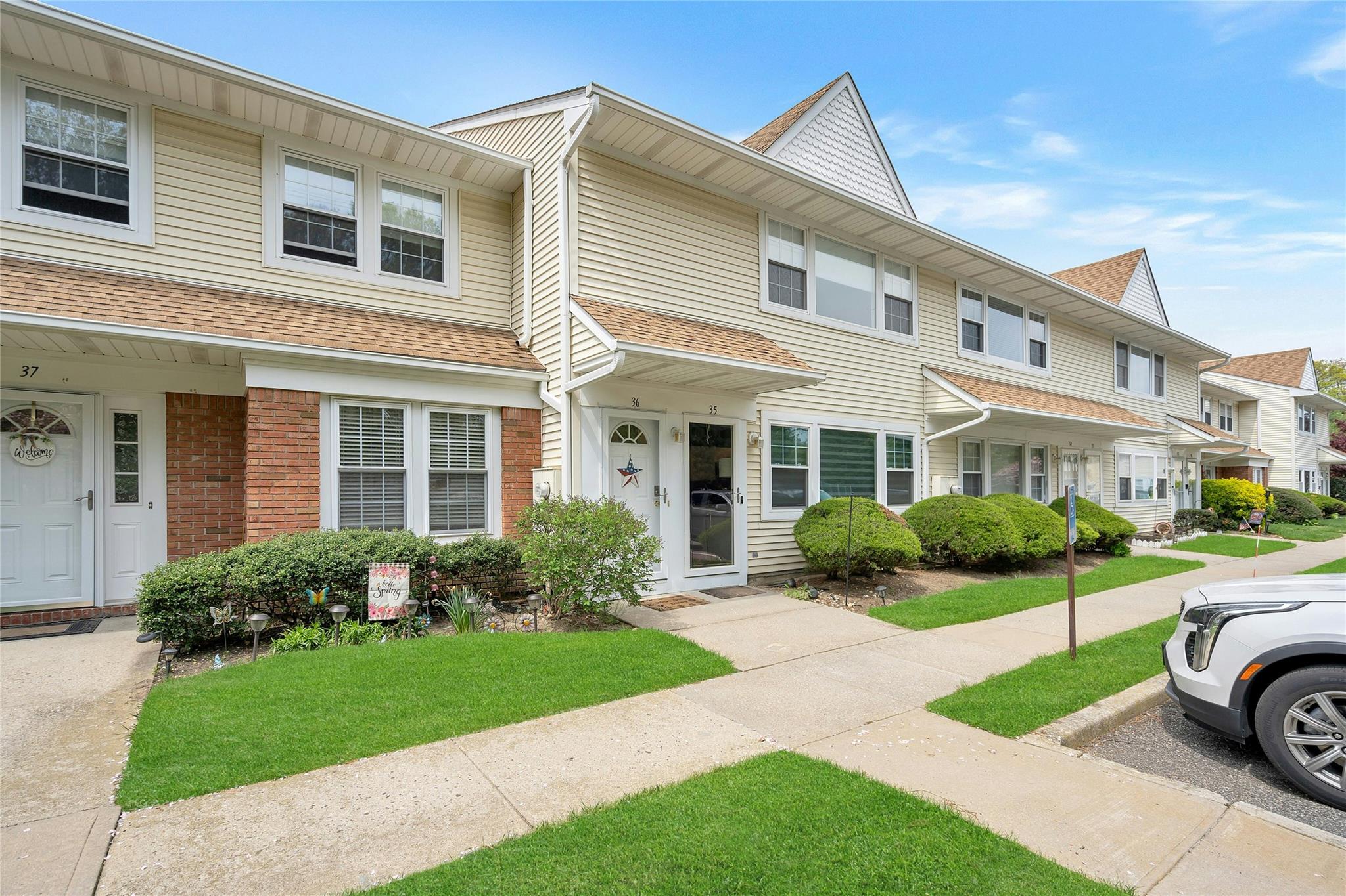 #1 photo, 36 Gazebo Lane, Holtsville , NY 11742