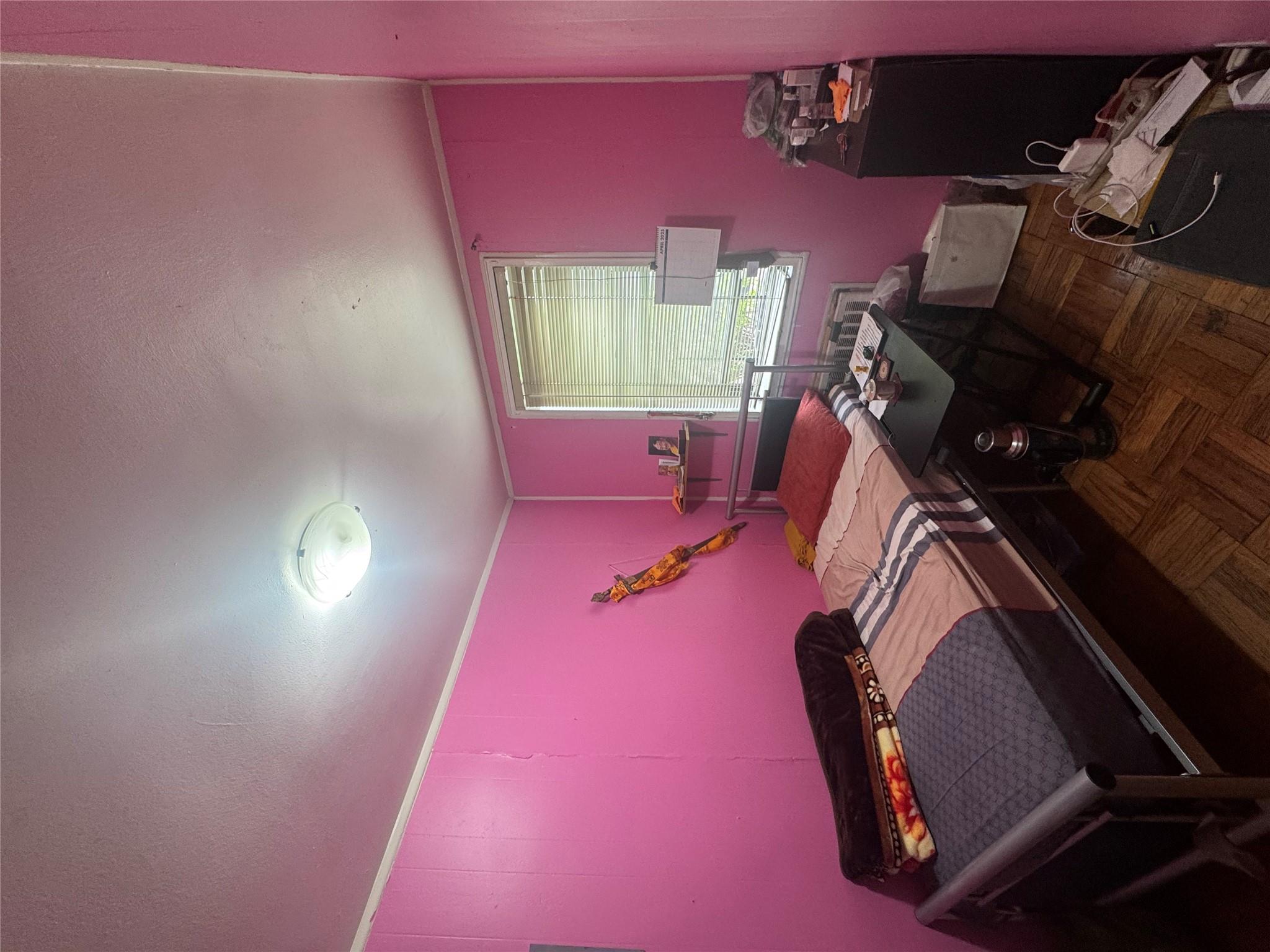 #5 photo, 86-04 Grand Ave, クイーンズ区 Elmhurst , NY 11373