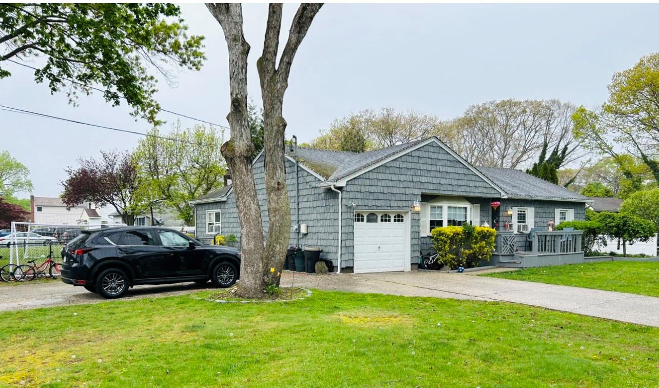 #2 photo, 2020 Julia Goldbach Avenue, サフォーク郡 Ronkonkoma , NY 11779