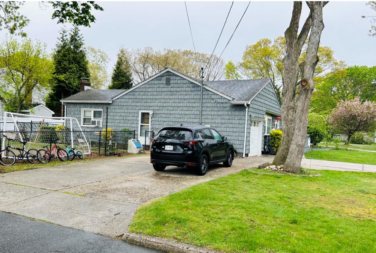 #3 photo, 2020 Julia Goldbach Avenue, サフォーク郡 Ronkonkoma , NY 11779