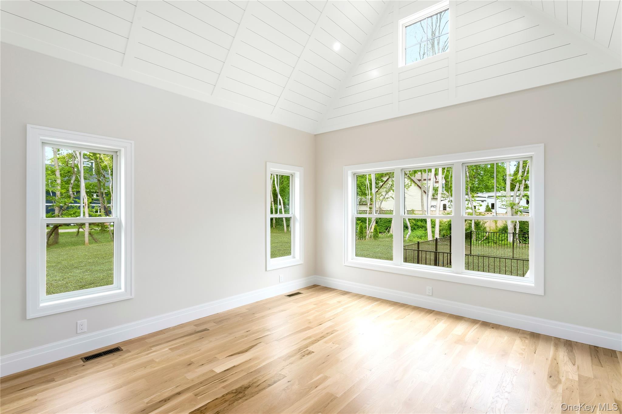 #10 photo, 33 Lagoon Court, サフォーク郡 South Jamesport , NY 11901