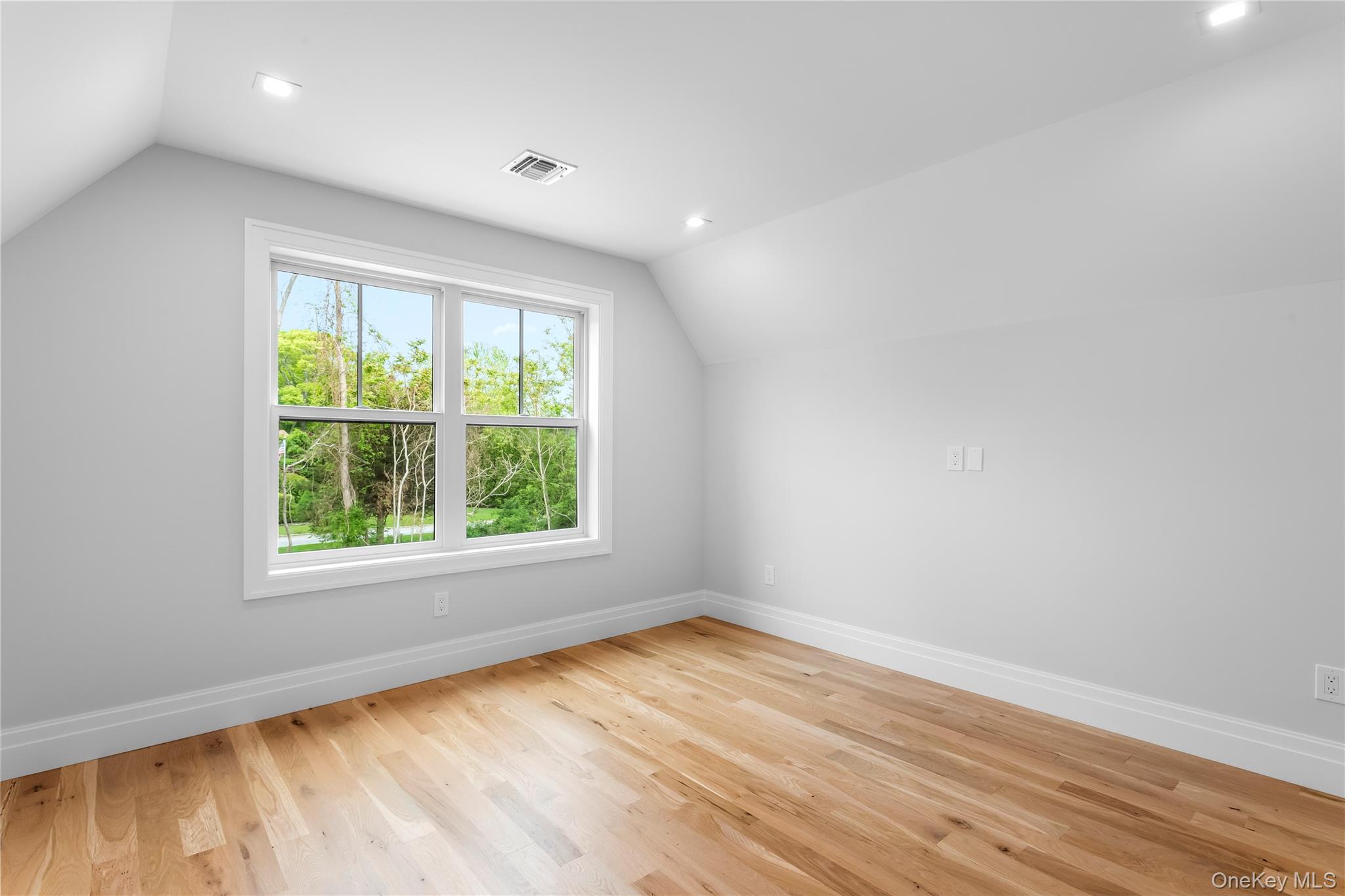 #12 photo, 33 Lagoon Court, サフォーク郡 South Jamesport , NY 11901