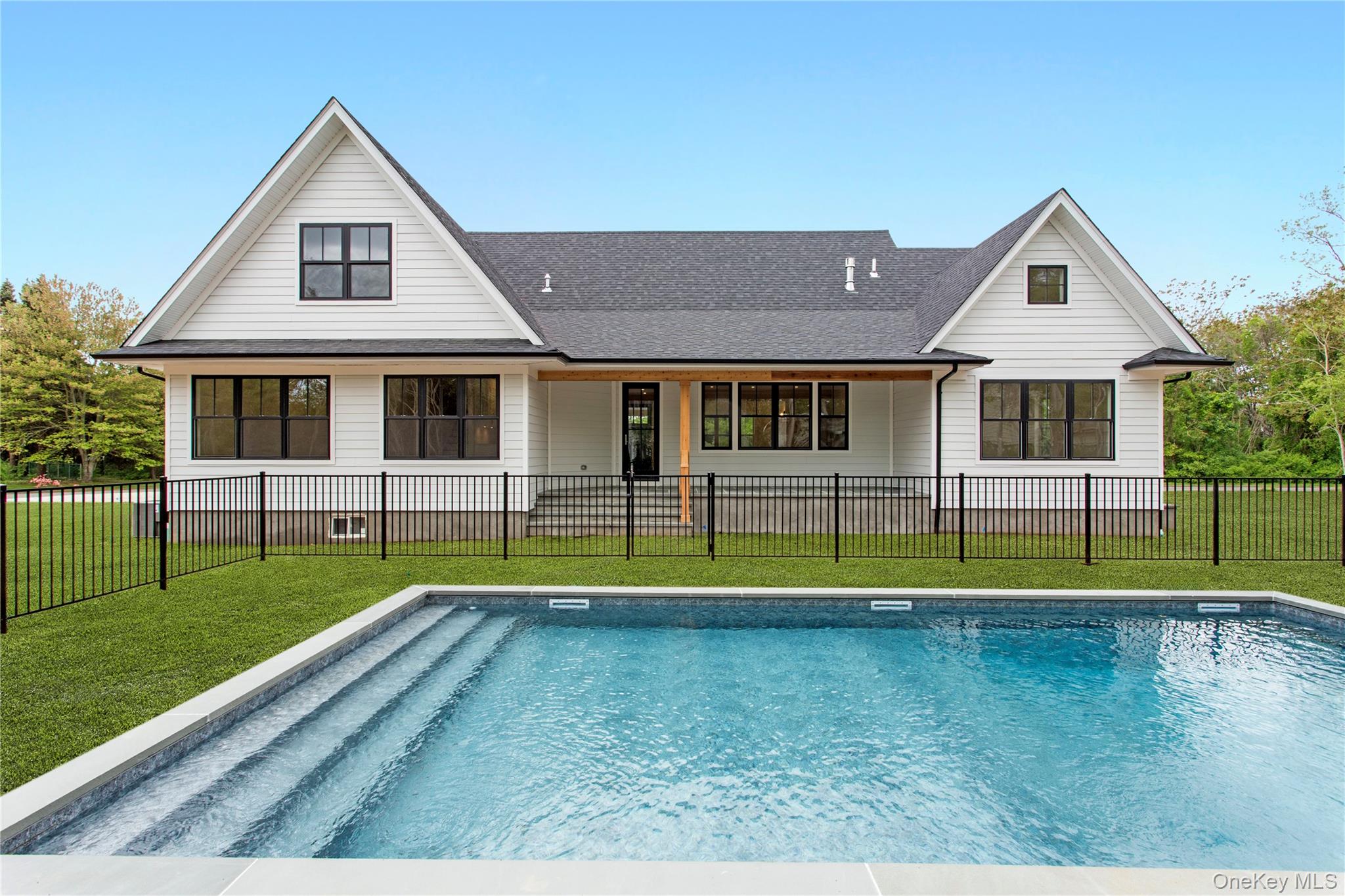 #3 photo, 33 Lagoon Court, サフォーク郡 South Jamesport , NY 11901