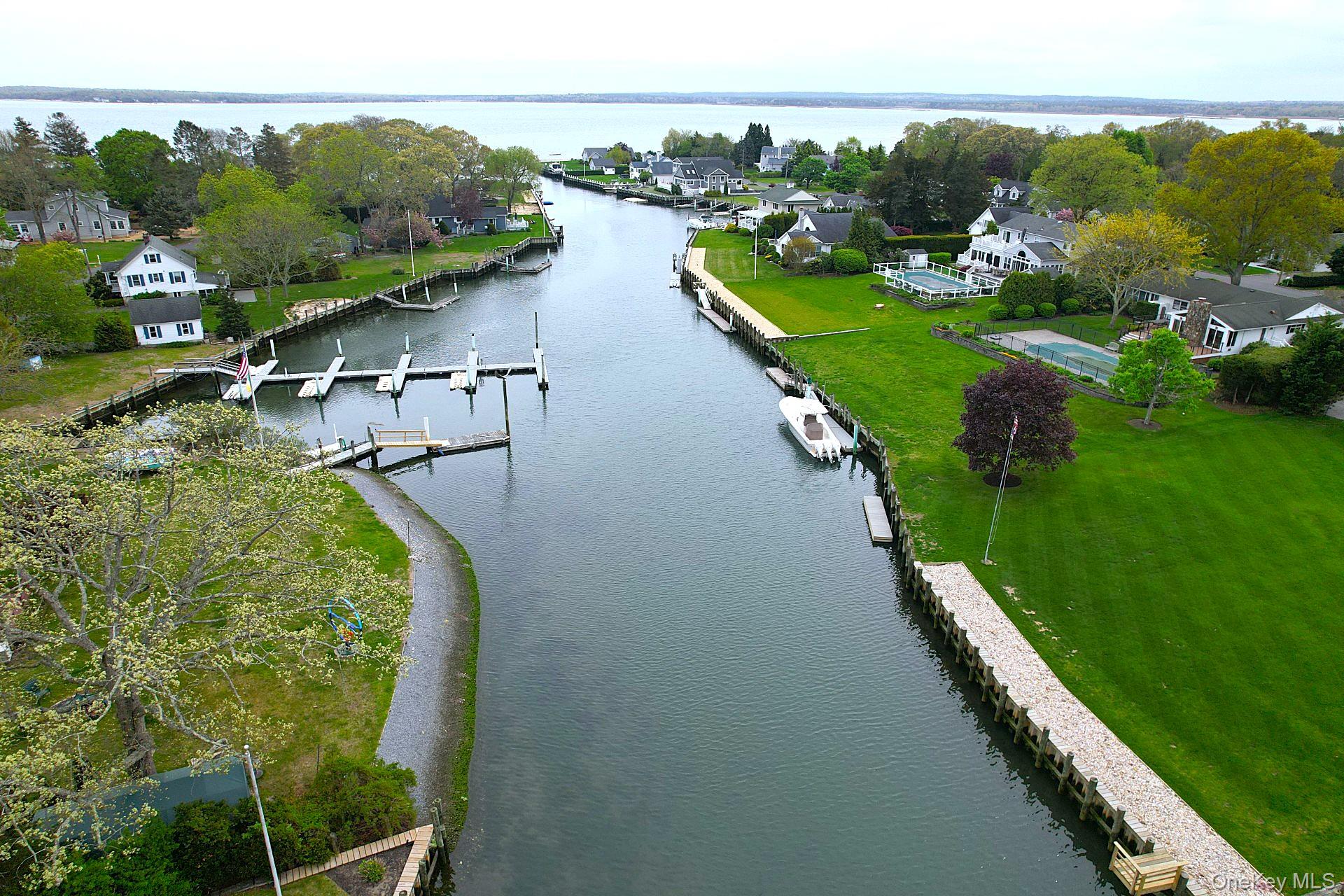 #4 photo, 33 Lagoon Court, サフォーク郡 South Jamesport , NY 11901