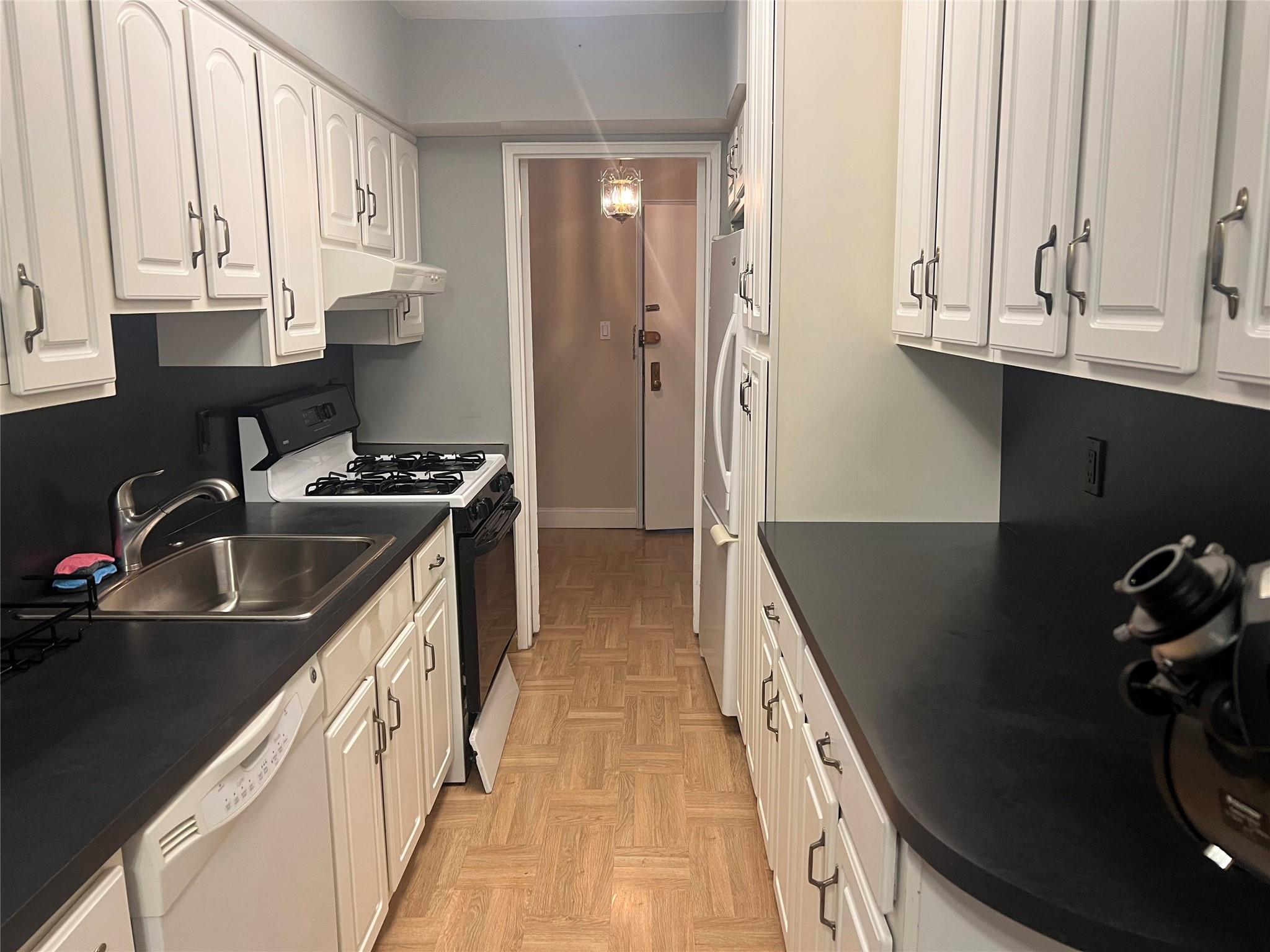 #2 photo, 60 Hempstead Avenue, ナッソー郡 Lynbrook , NY 11563