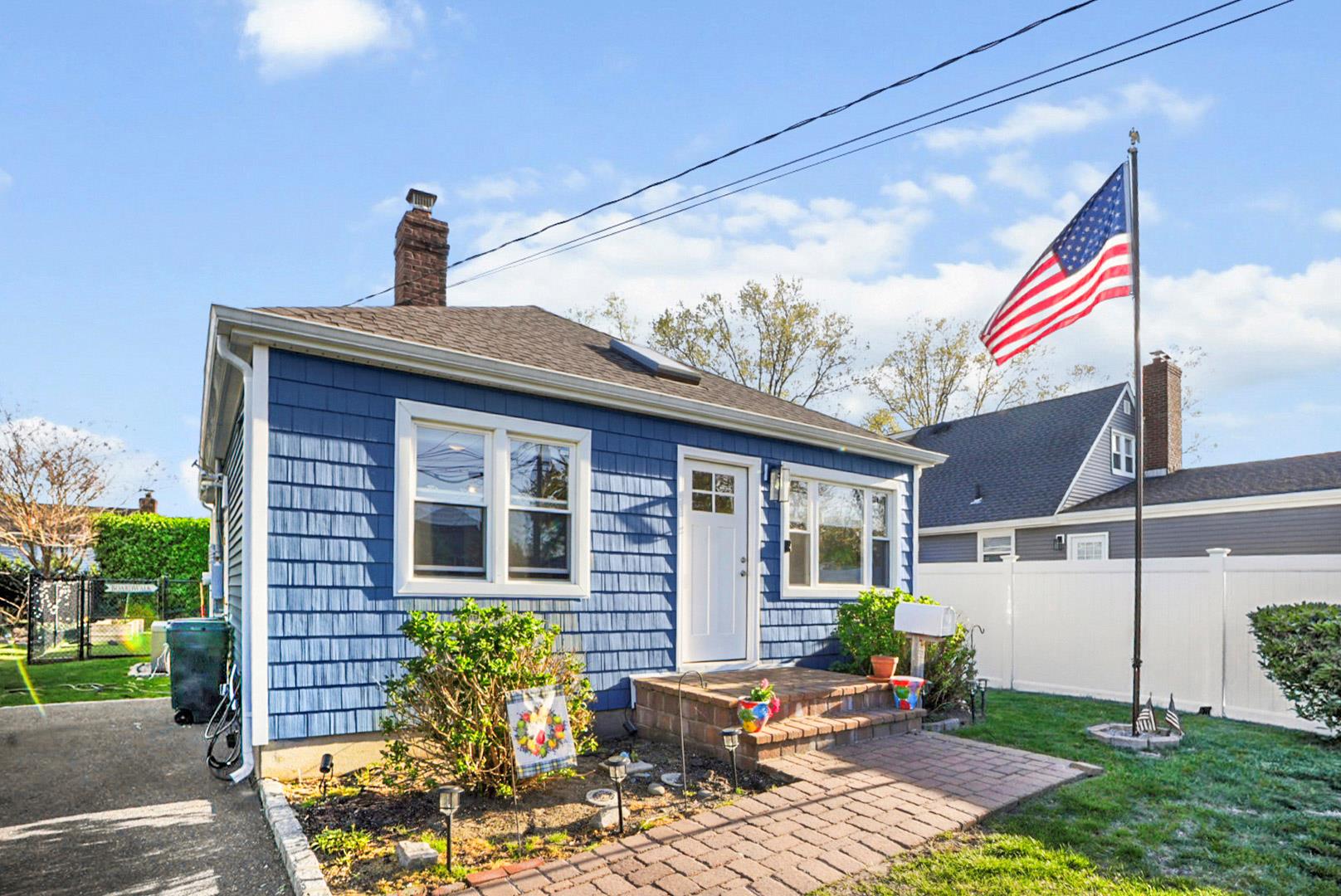 #1 photo, 30 S Bay Road, Amityville , NY 11701