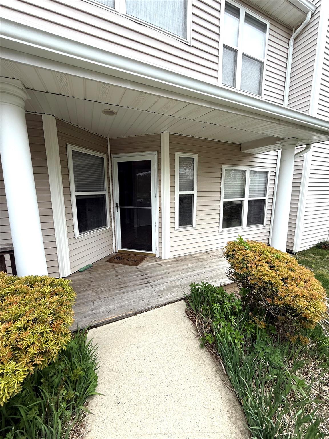 #1 photo, 3001 Willow Pond Drive, Riverhead , NY 11901