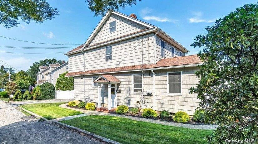 #1 photo, 40 Perry Ave, Bayville , NY 11709
