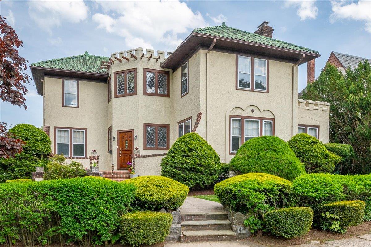 #1 photo, 1243 Raleigh Road, Mamaroneck , NY 10543