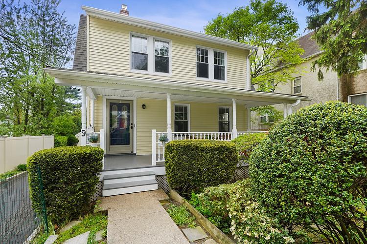 #1 photo, 9 Hillcrest Road, Bronxville , NY 10708