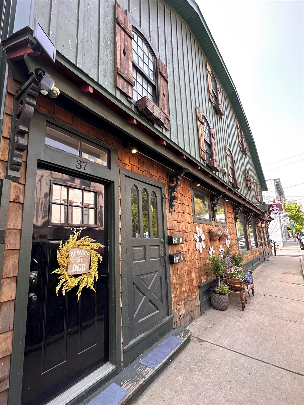 #1 photo, 37 Main Street, Chester , NY 10918