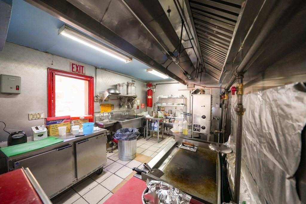 #12 photo, 324 Suydam Street, ブルックリン区 Brooklyn , NY 11237