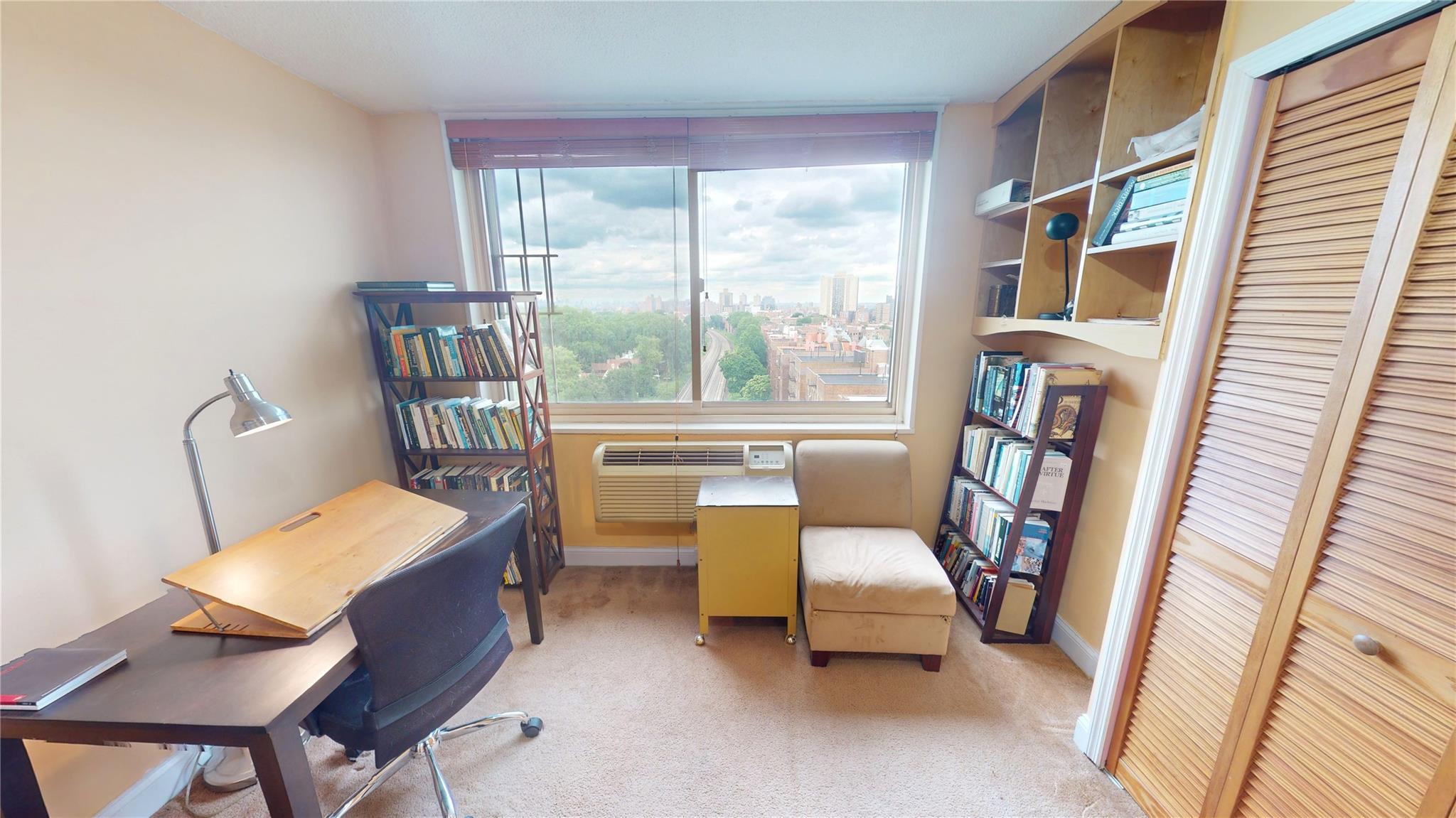 #17 photo, 118-17 Union Turnpike, クイーンズ区 Forest Hills , NY 11375