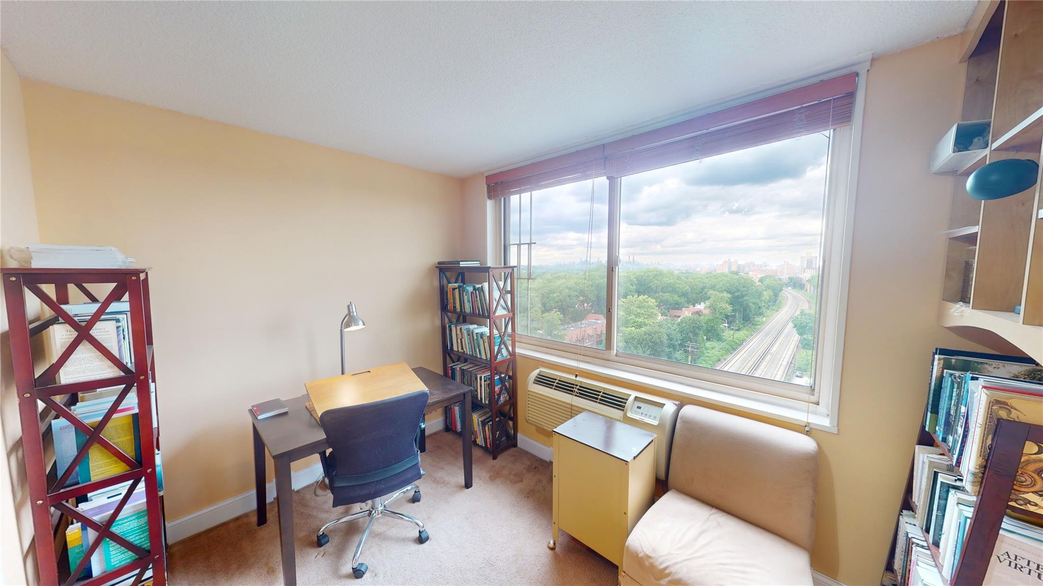 #19 photo, 118-17 Union Turnpike, クイーンズ区 Forest Hills , NY 11375