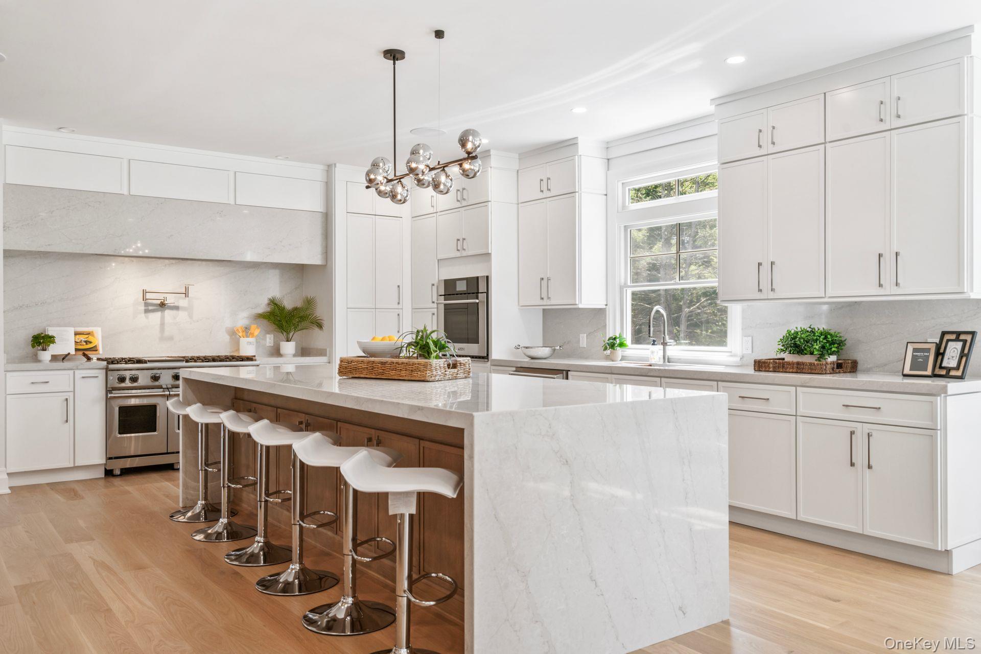 #11 photo, 10 Threepence Drive, Melville , NY 11747