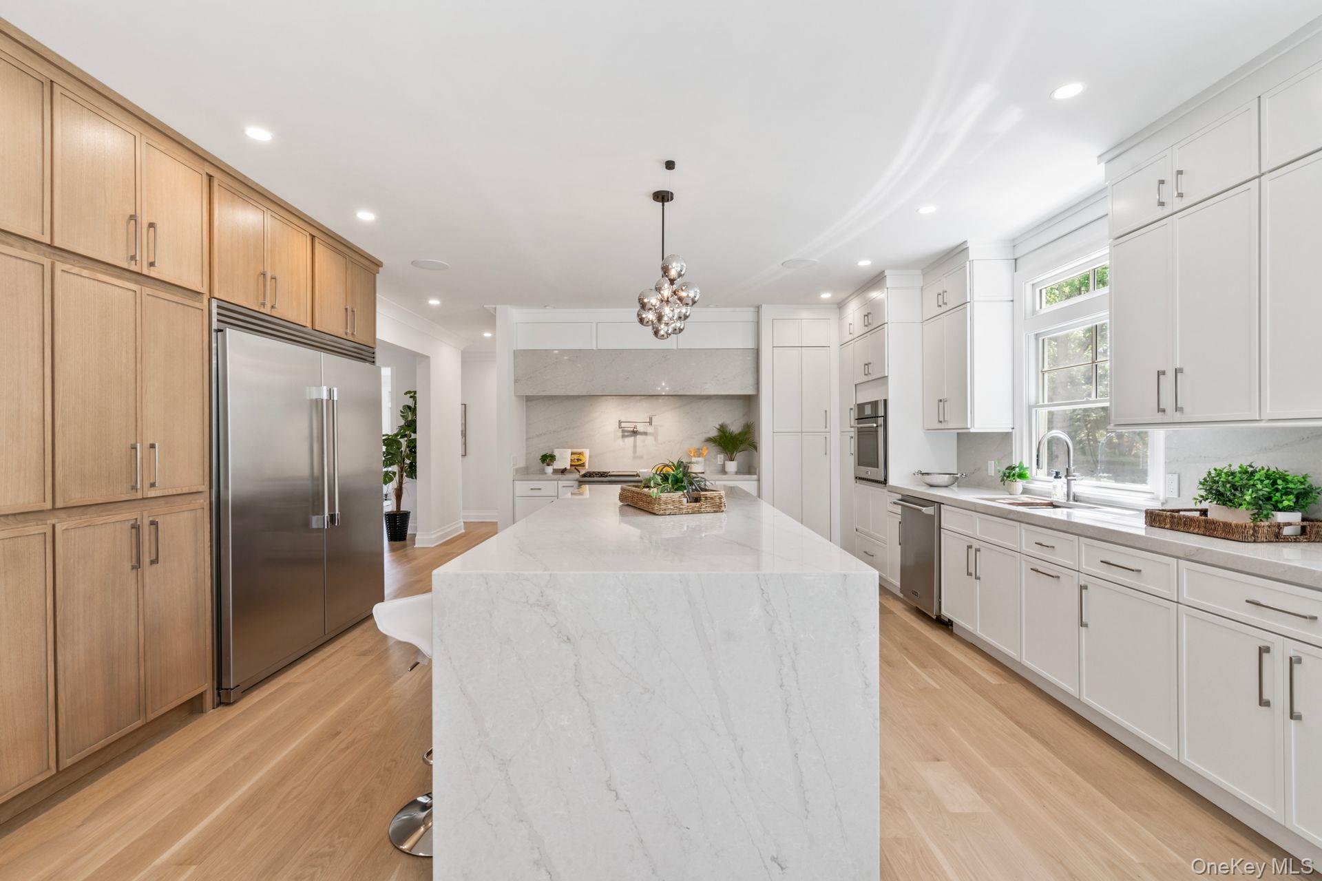 #15 photo, 10 Threepence Drive, Melville , NY 11747