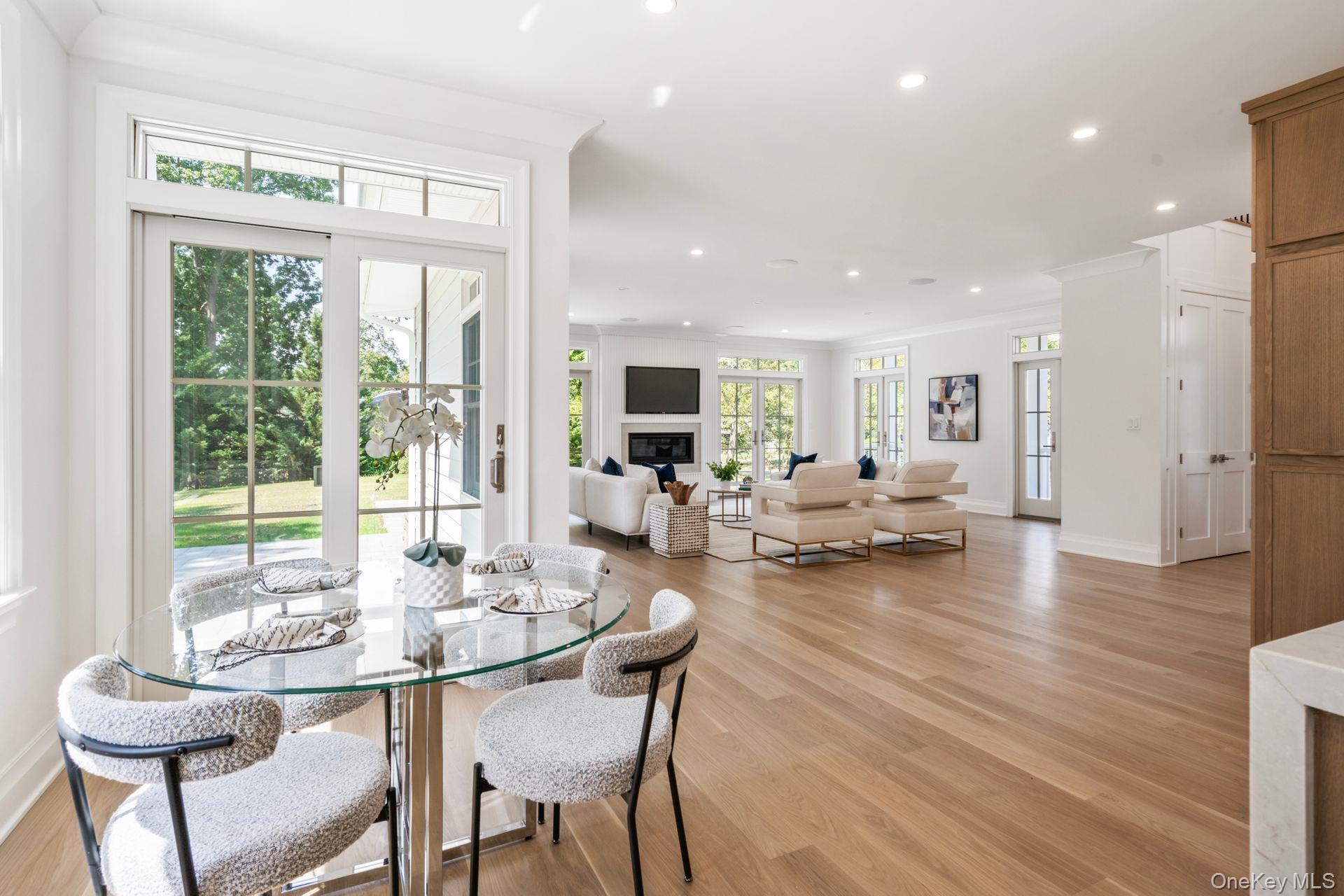 #18 photo, 10 Threepence Drive, Melville , NY 11747