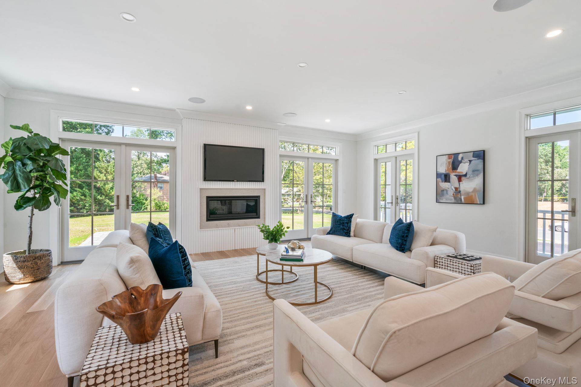 #6 photo, 10 Threepence Drive, Melville , NY 11747