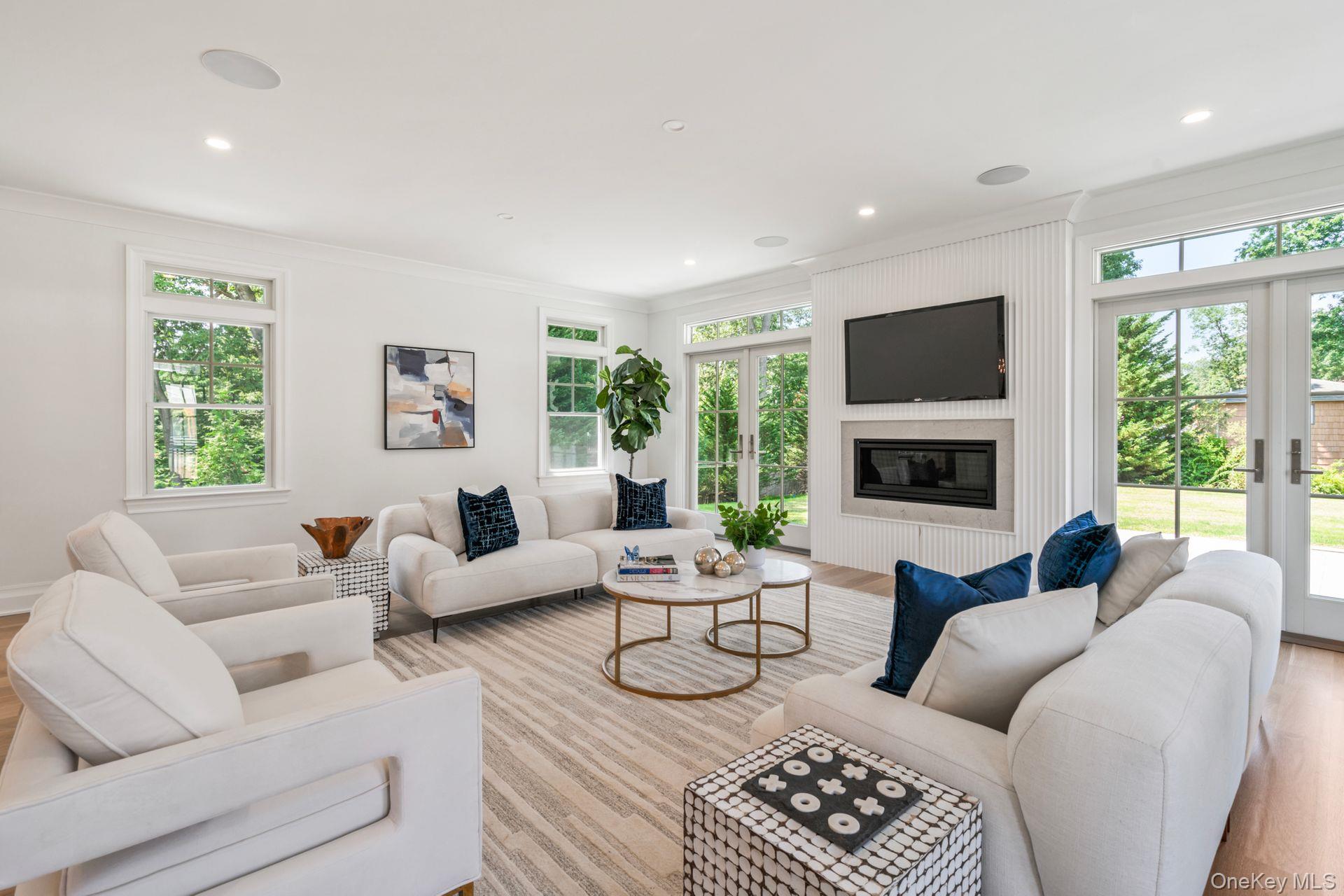 #7 photo, 10 Threepence Drive, Melville , NY 11747